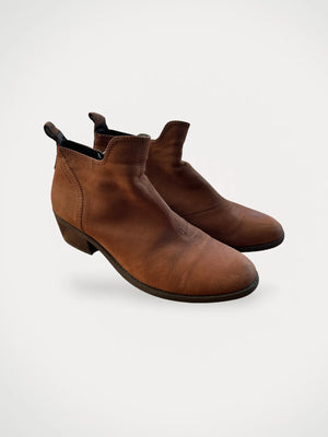 Vagabond Boots