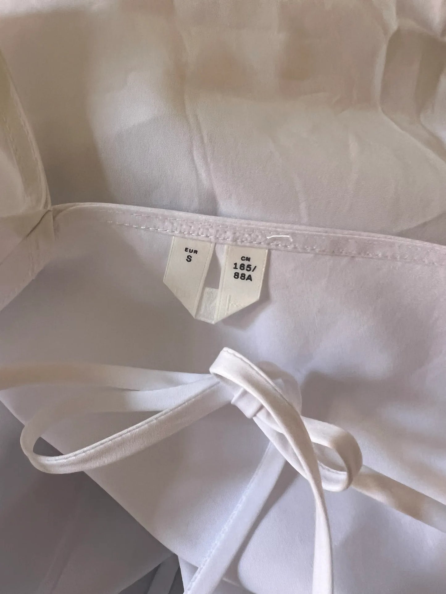 Arket-blus