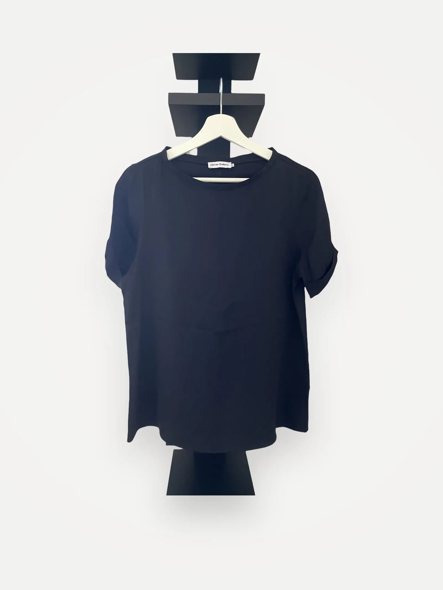 Ahlvar Gallery Top