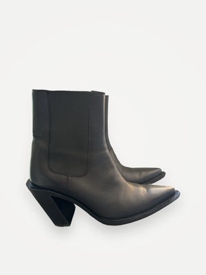 Acne Studios-skinnboots