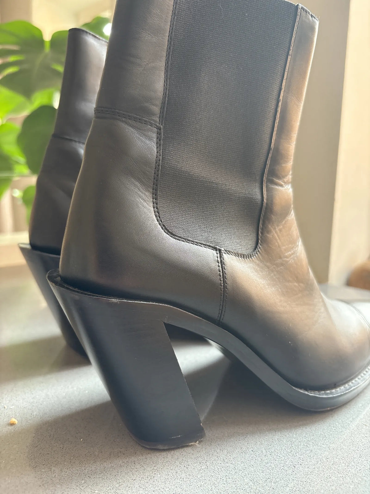 Acne Studios-skinnboots