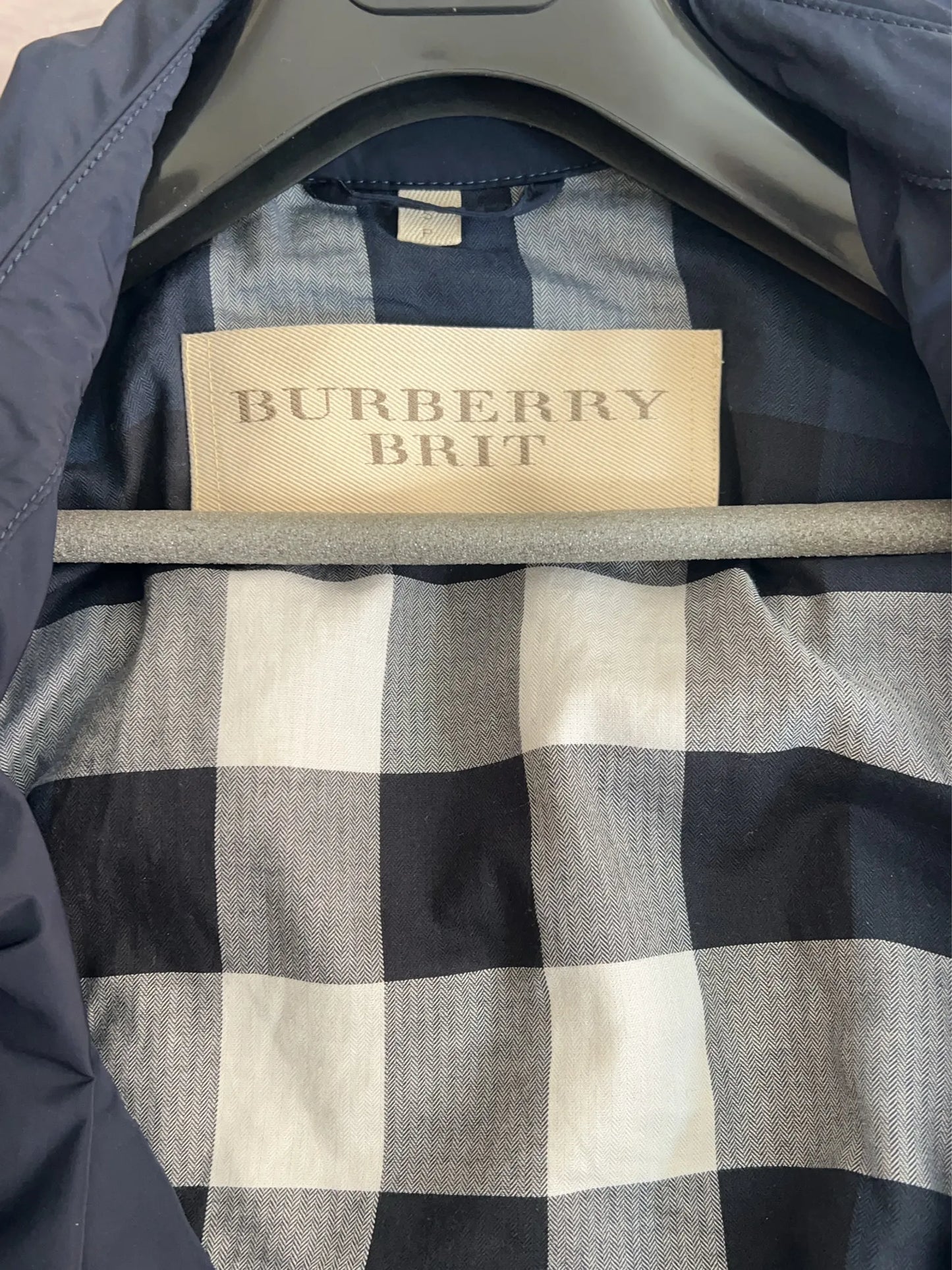 Burberry-trenchcoat