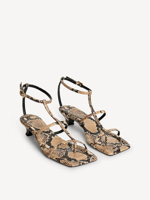 Teva Teva-skinnsandaler NWOT