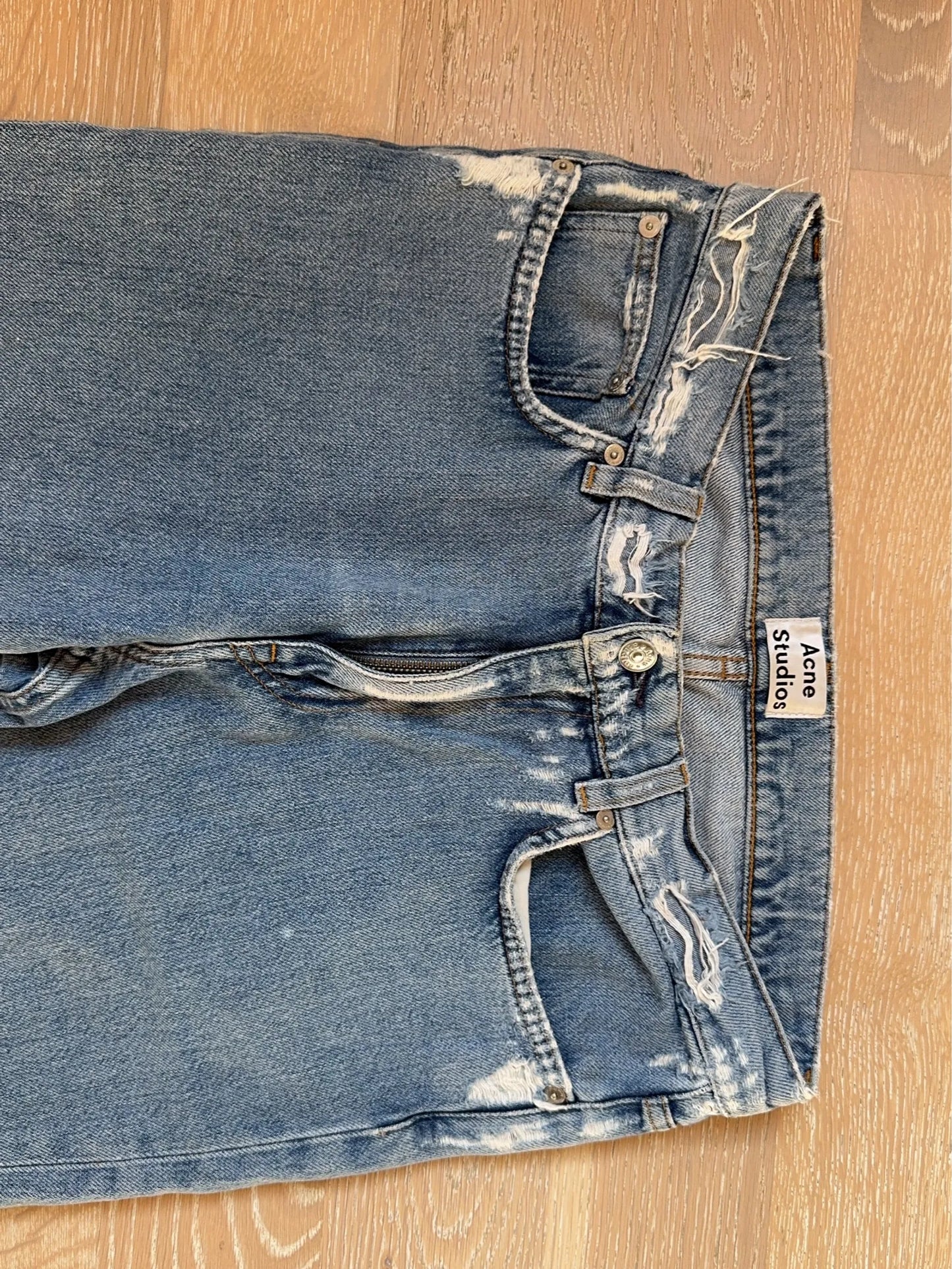 Acne Studios Boy Indigo Fray Jeans