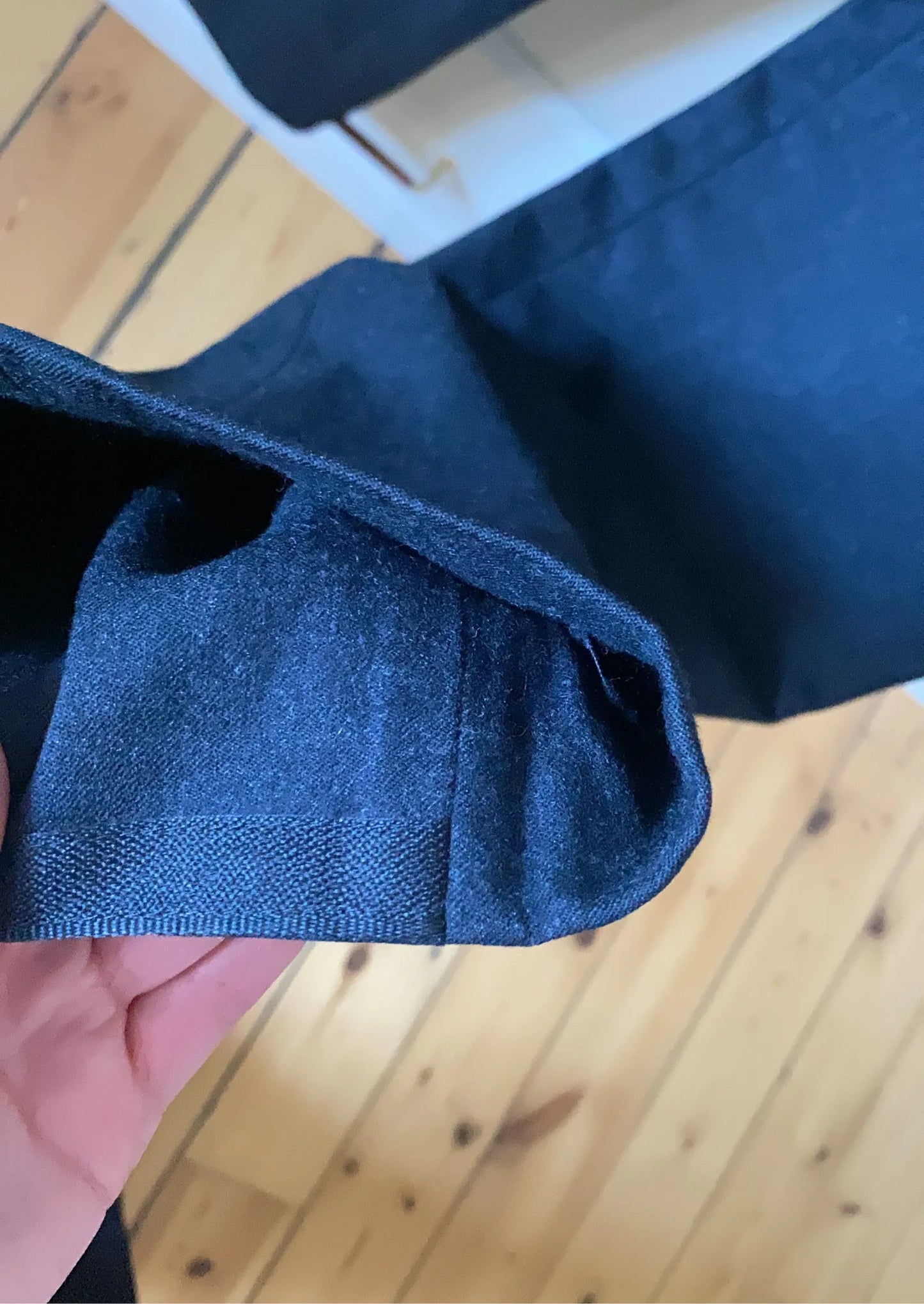 Corneliani-ullkostymbyxor