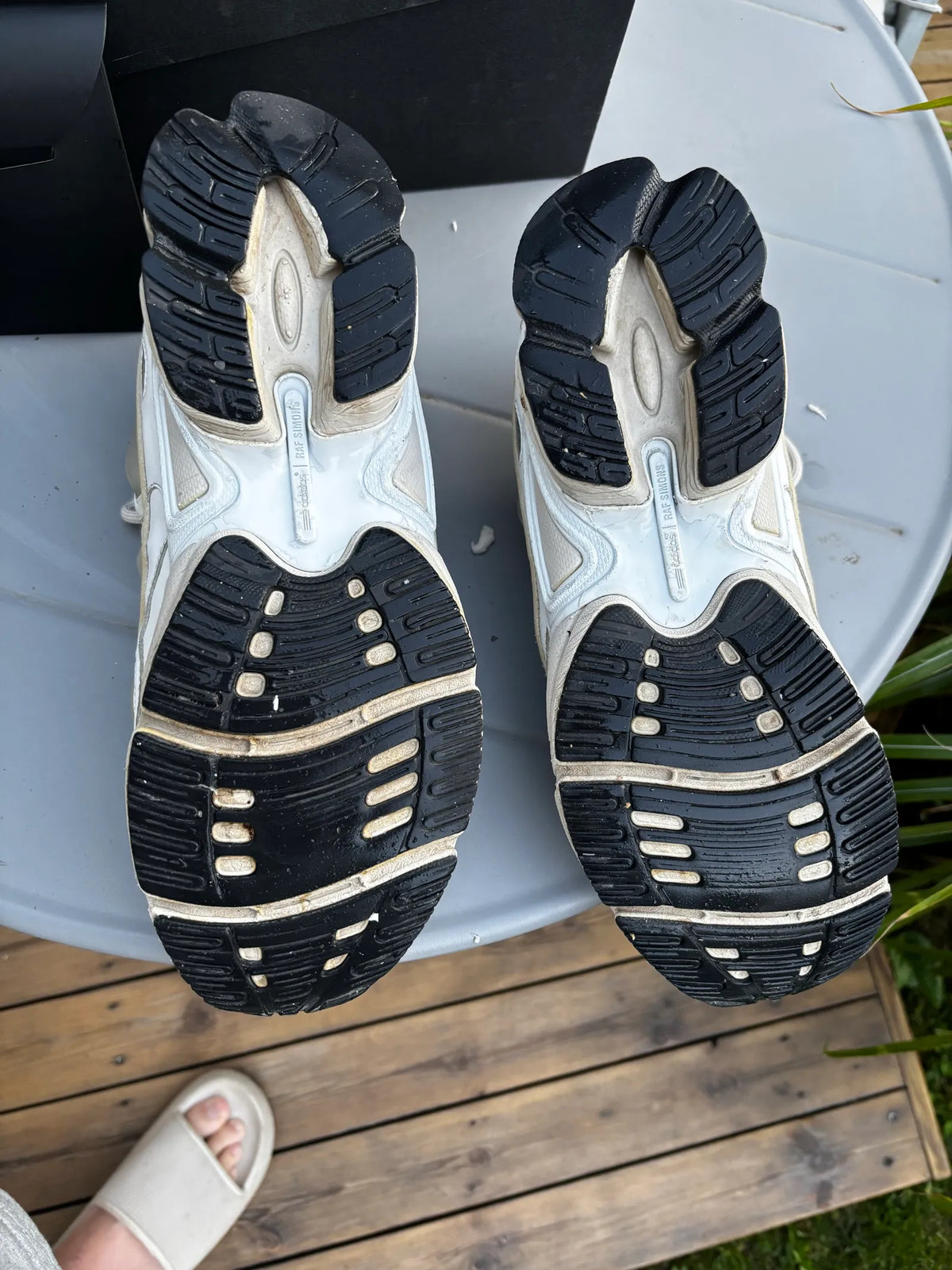 Raf Simons Ozweego-skinnsneakers