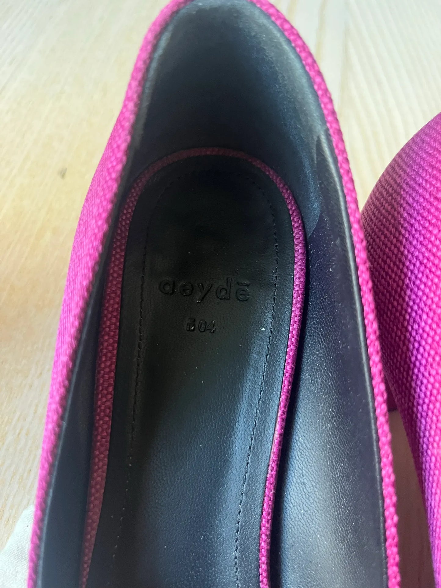 Aeyde-skinnklackar NWT
