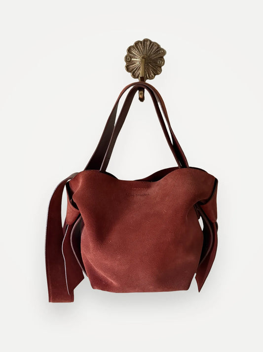 Acne Studios Musubi-axelremsväska
