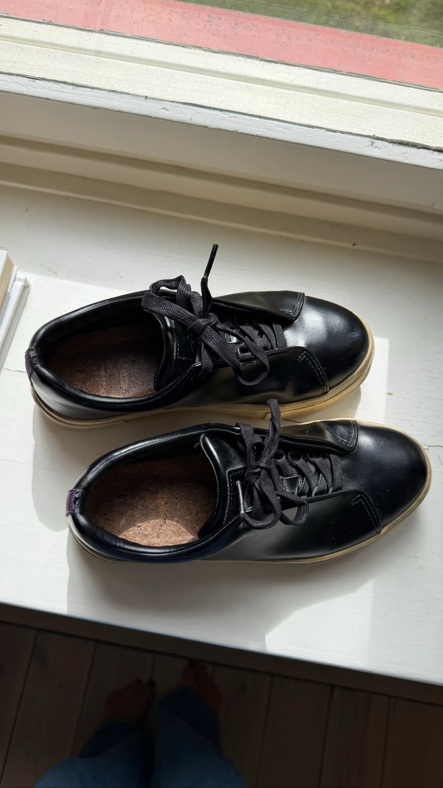 Doja Shiny Lace-up Sneakers