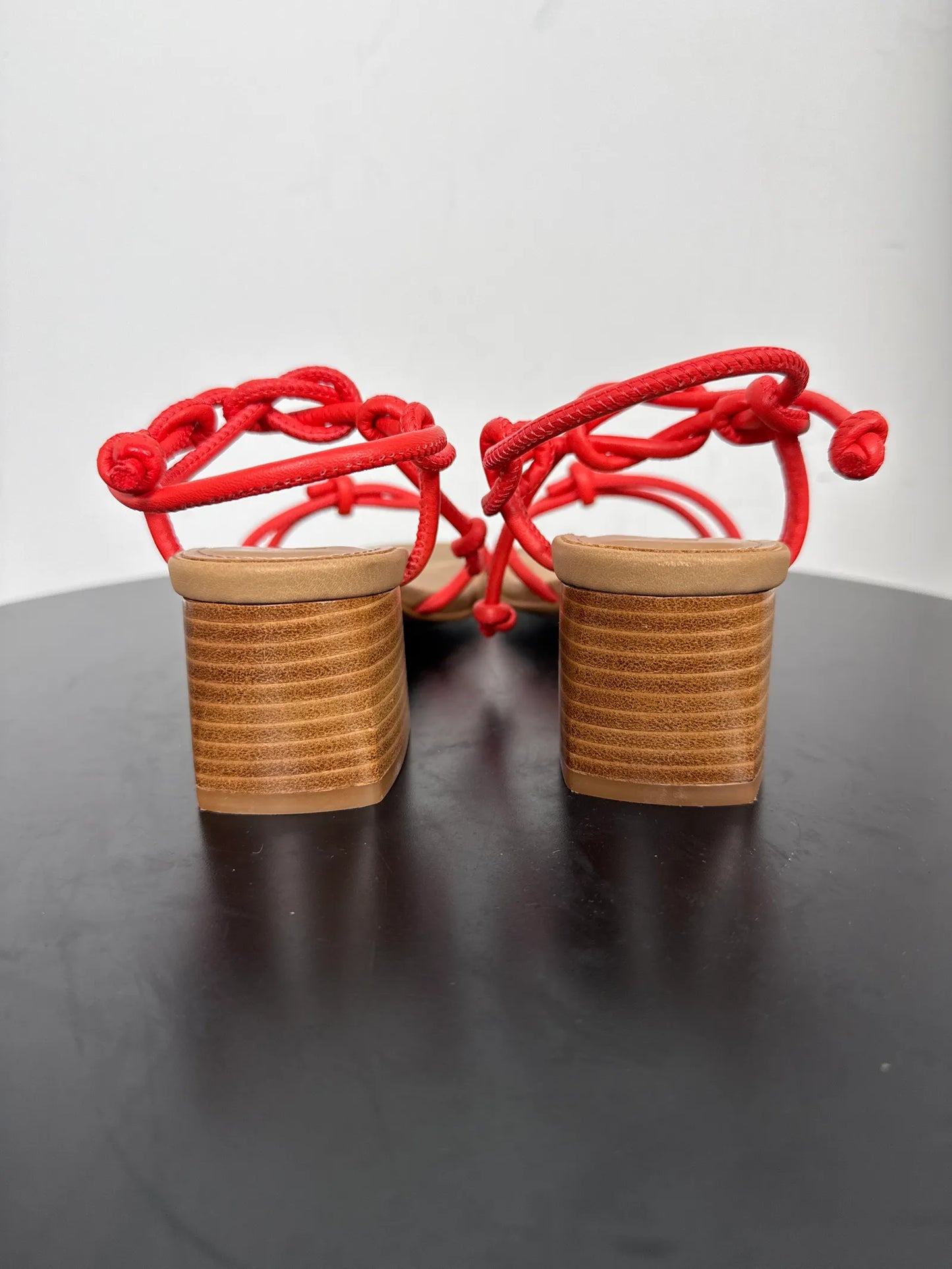 Flattered Edith Coral Red Leather-skinnklackar NWOT