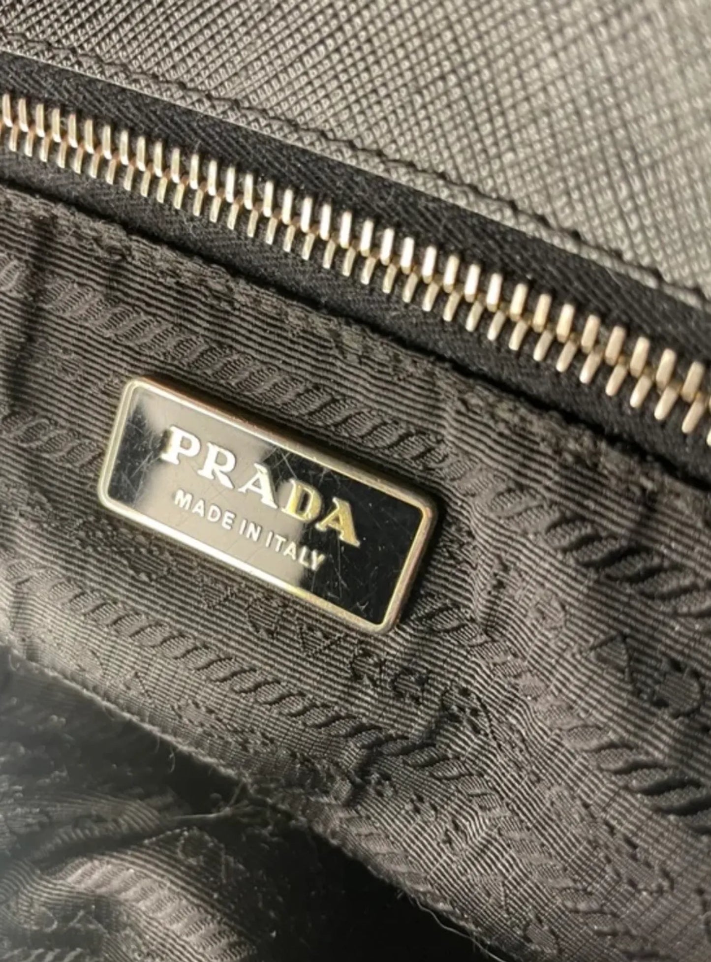Prada Galleria-skinnhandväska