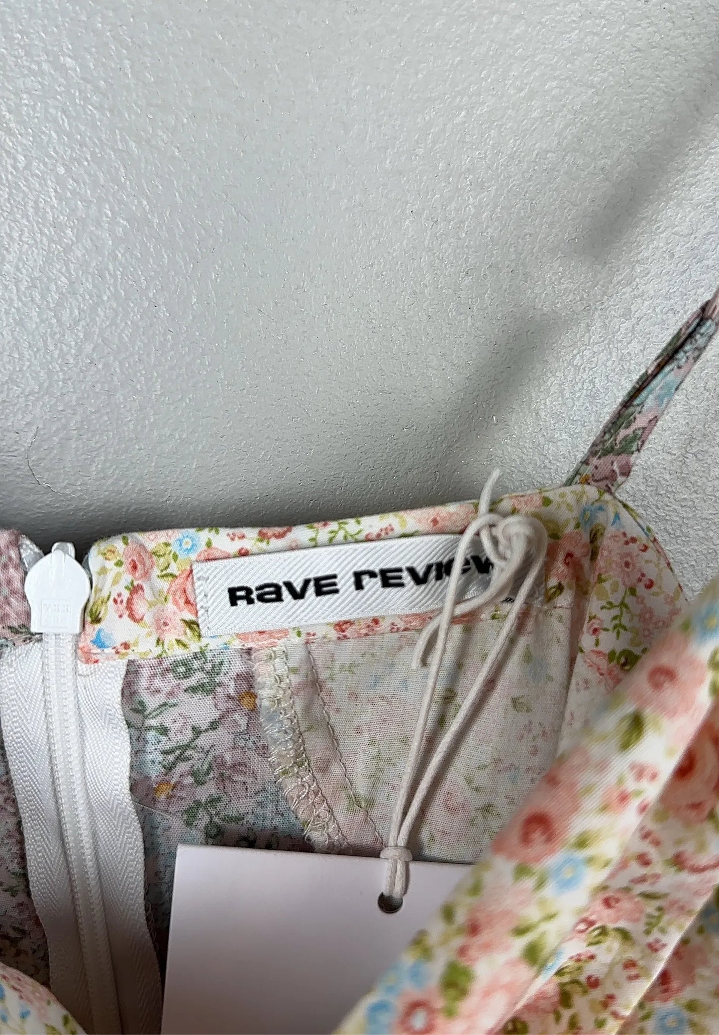 Rave Review-klänning NWT