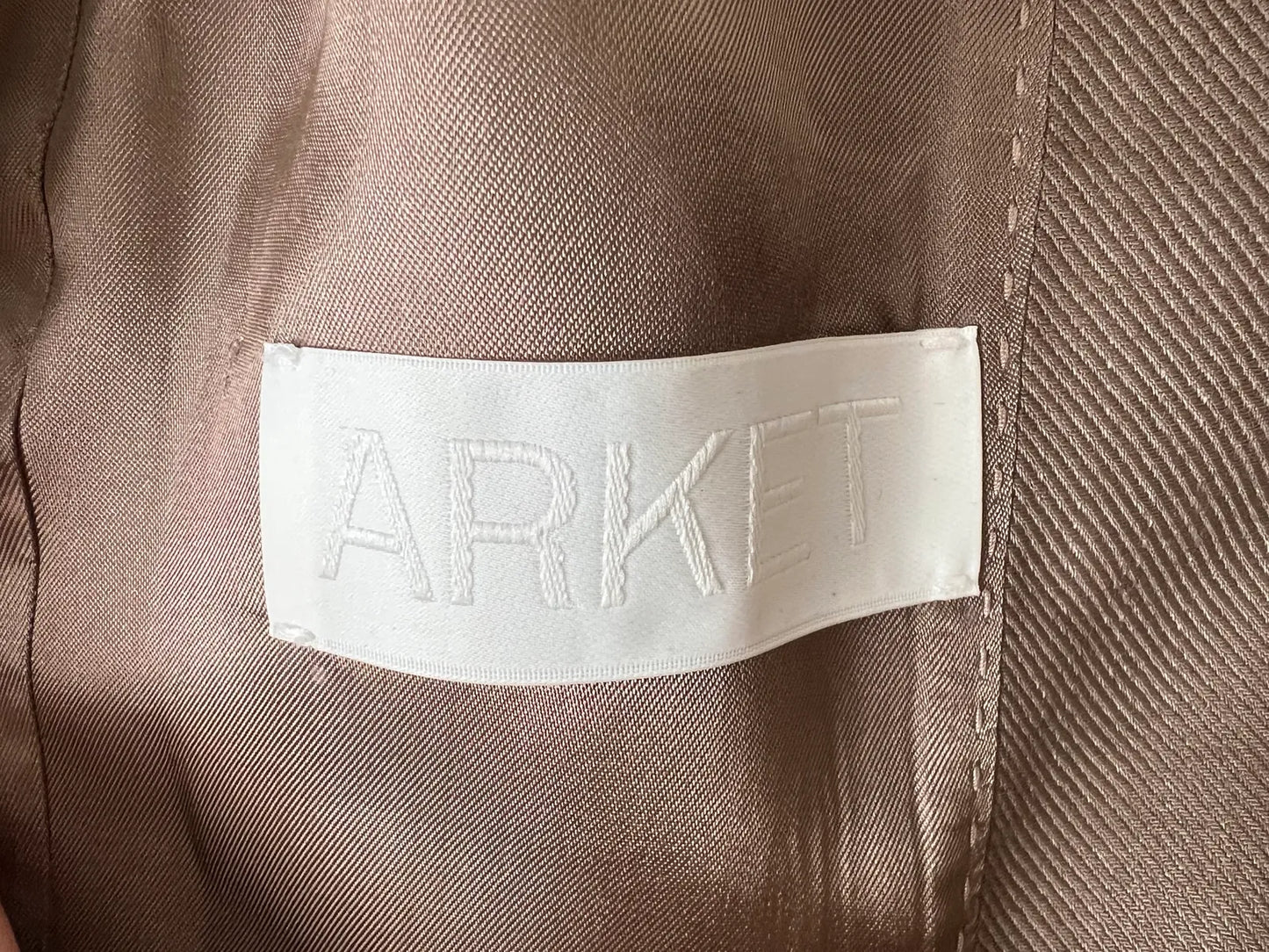 Arket-linneväst