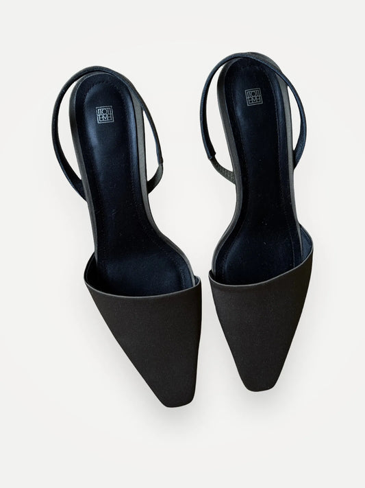 Toteme Satin Slingback-skinnklackar NWOT