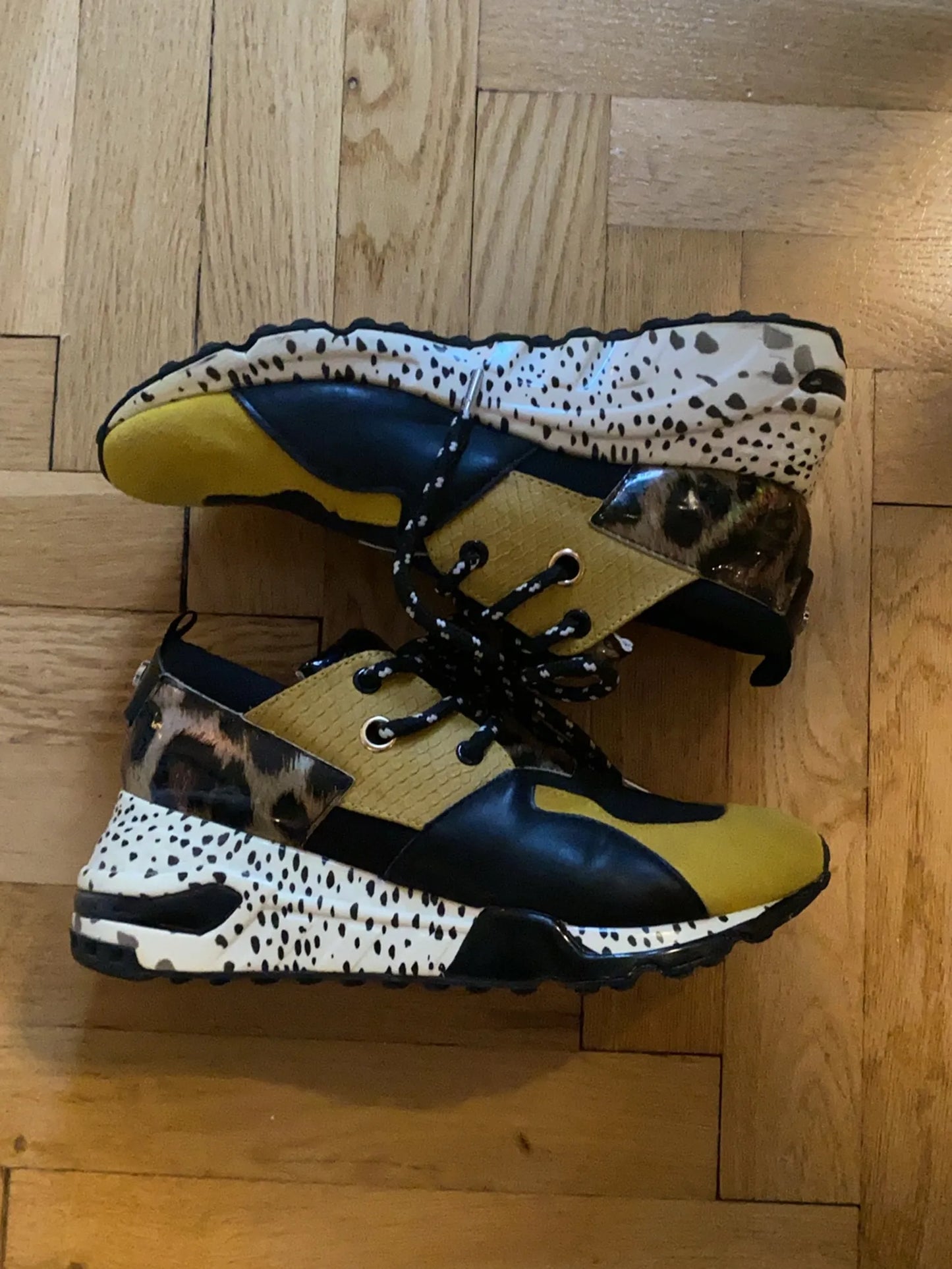 Steve Madden Sneakers