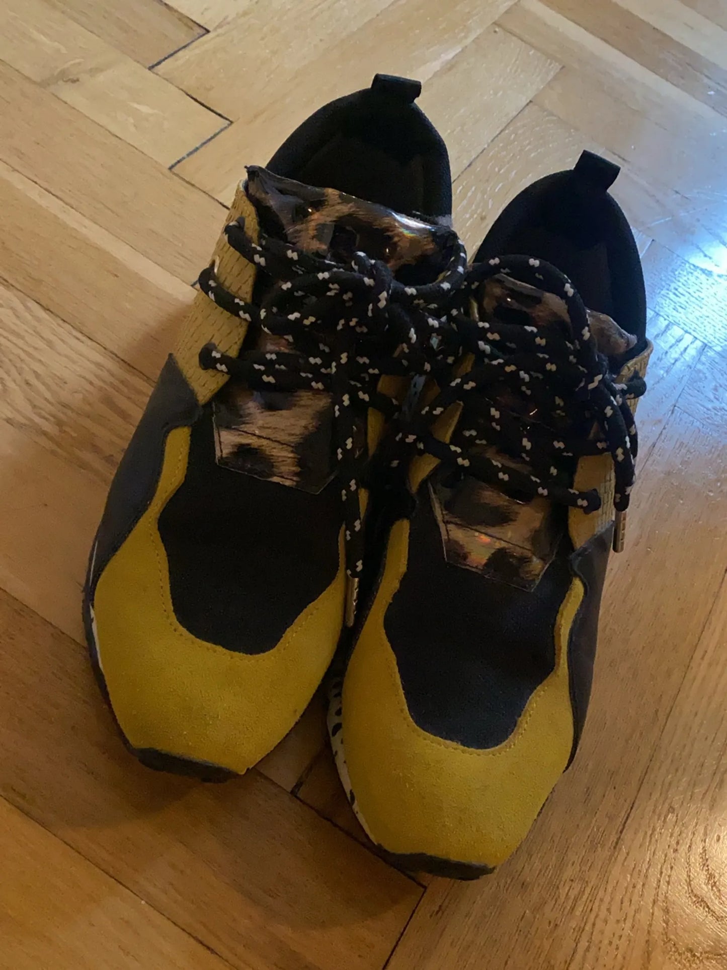 Steve Madden Sneakers