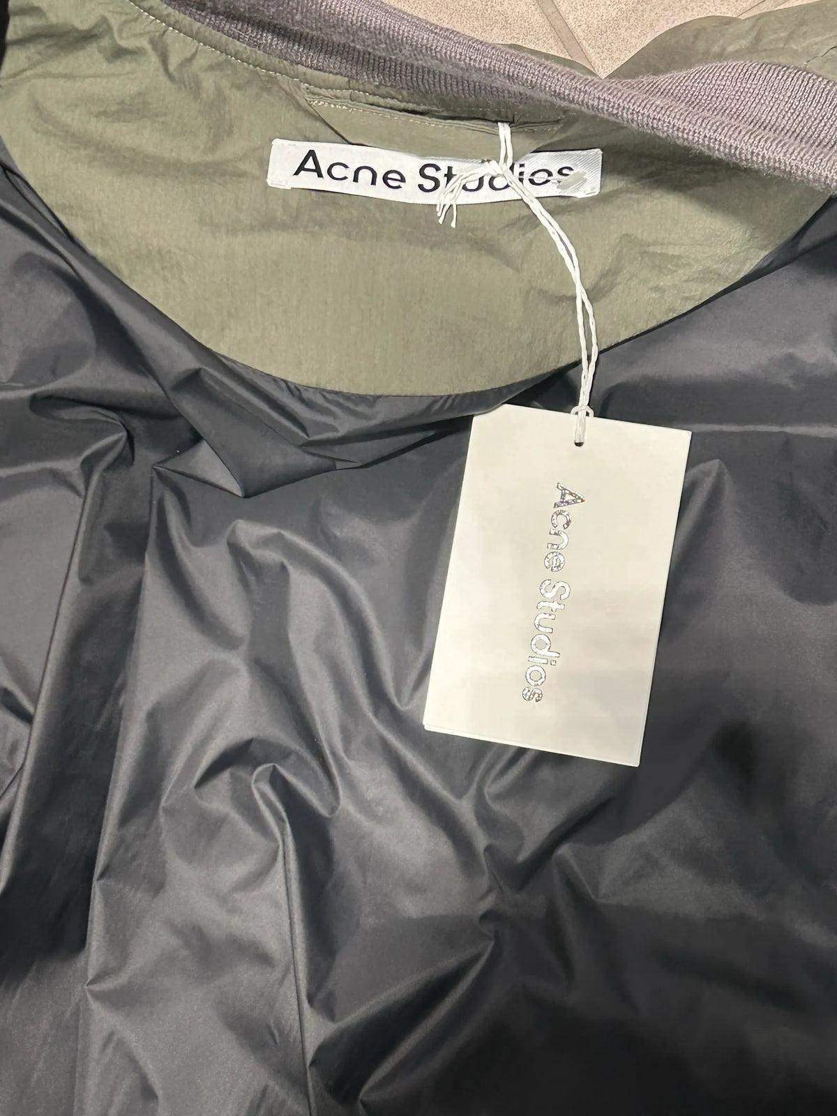 Acne Studios-dunjacka NWT