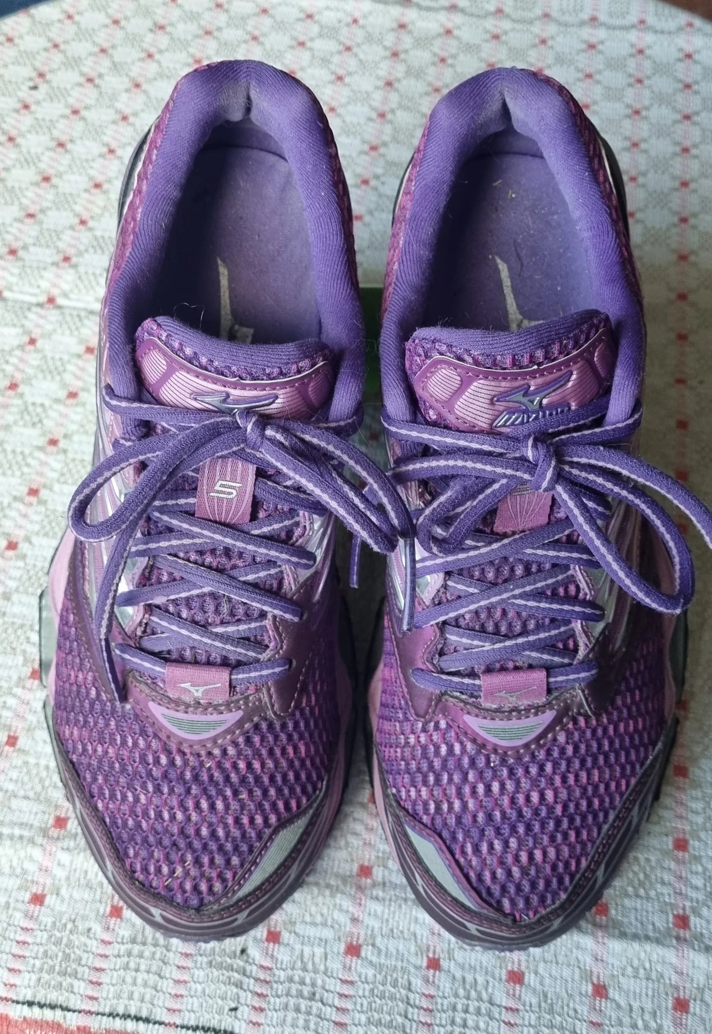 Mizuno Sneakers