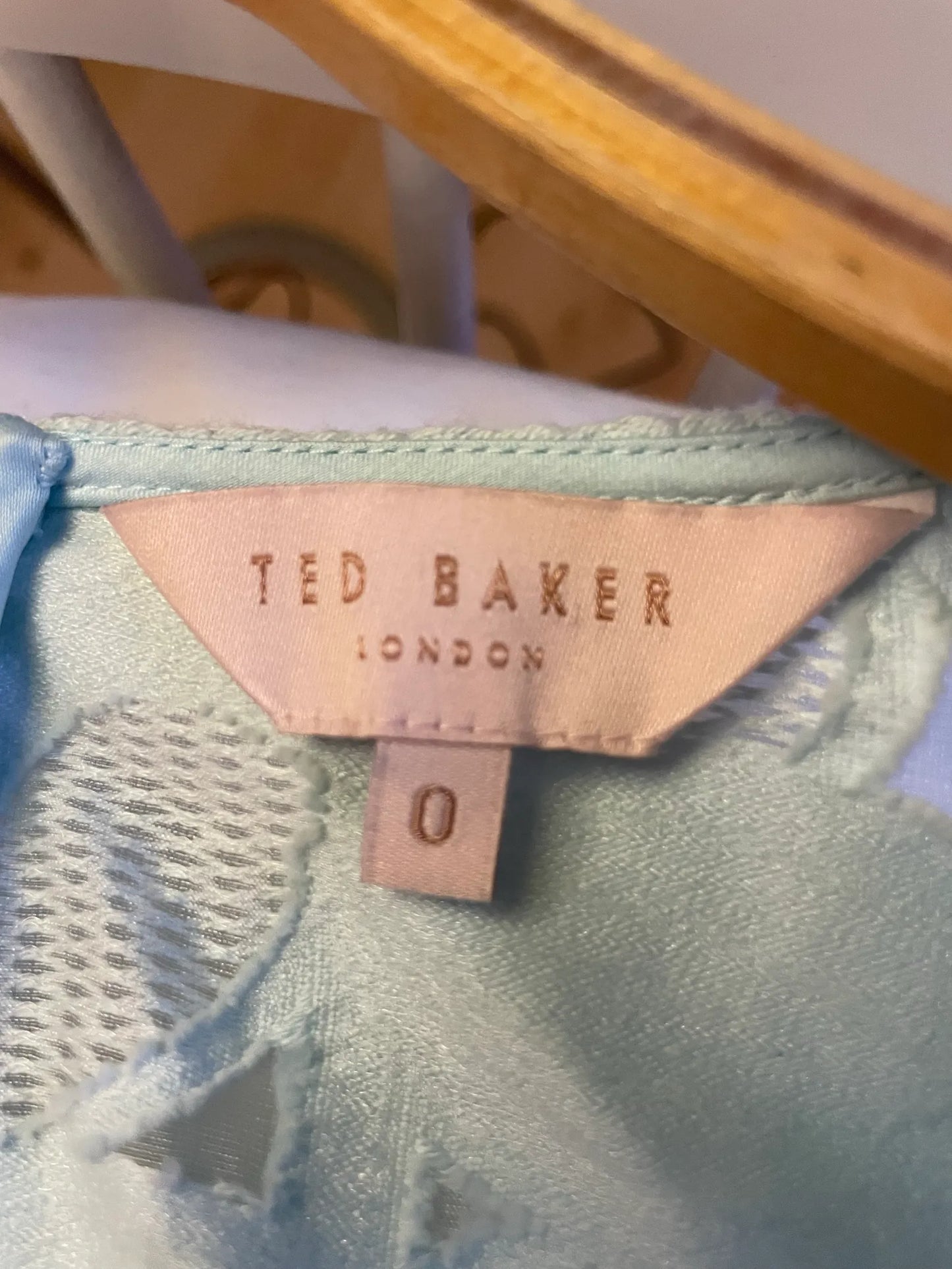 Ted Baker-klänning