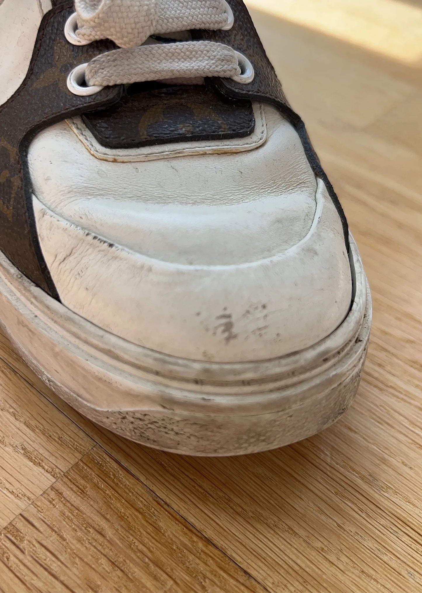 Louis Vuitton Time Out Trainer Sneakers
