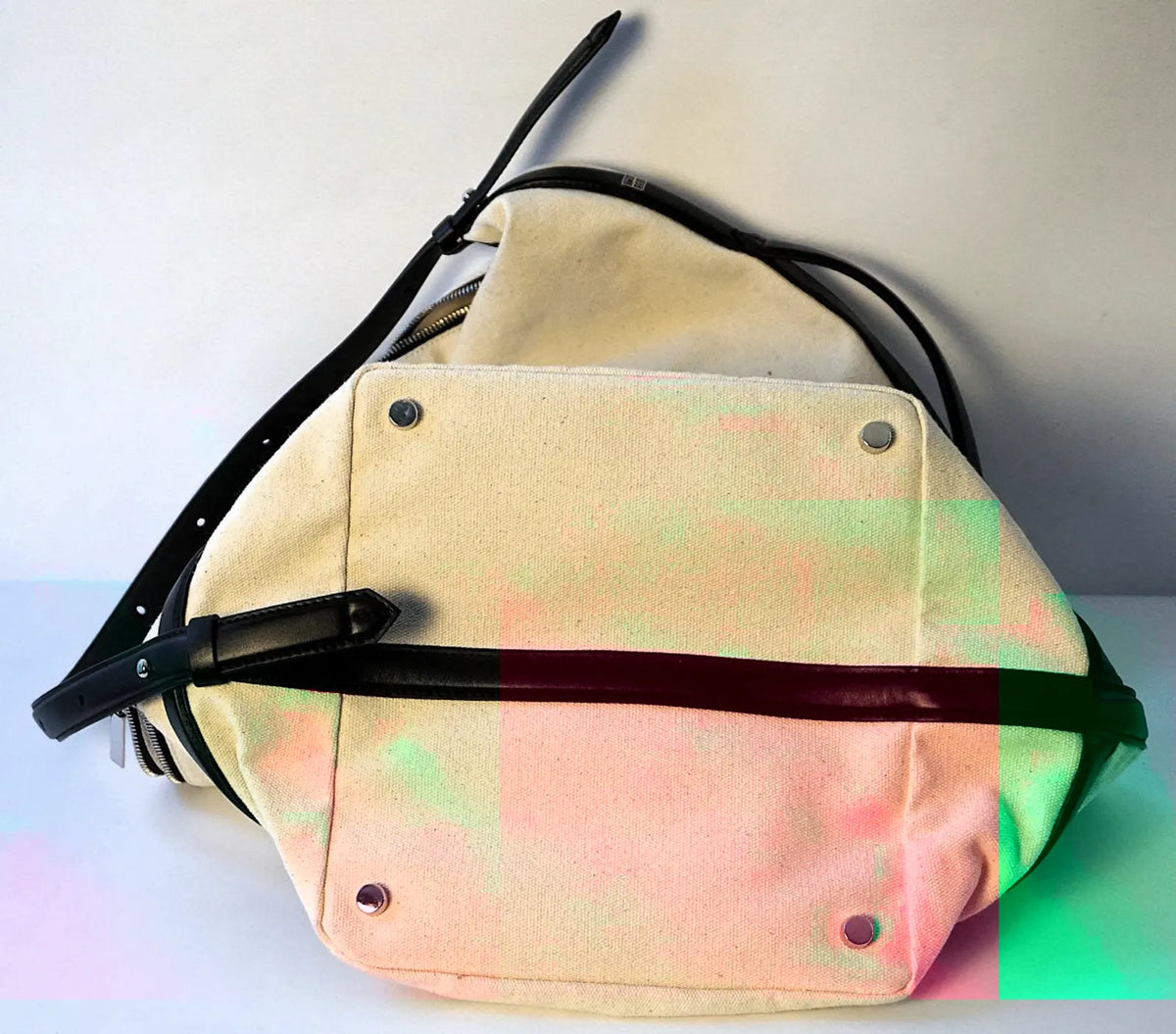 Toteme Leather-trimmed Canvas Sling-skinnaxelremsväska