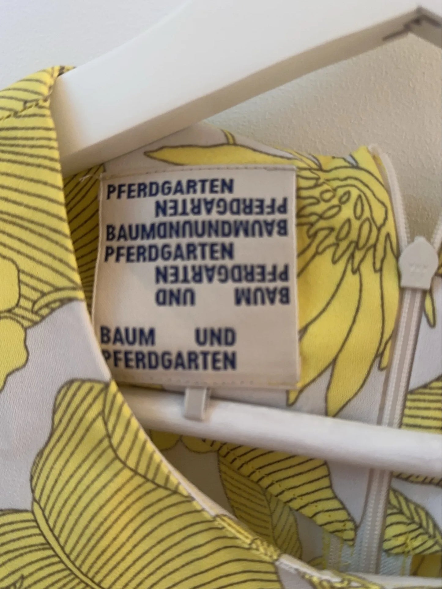 Baum und Pferdgarten-blus NWOT