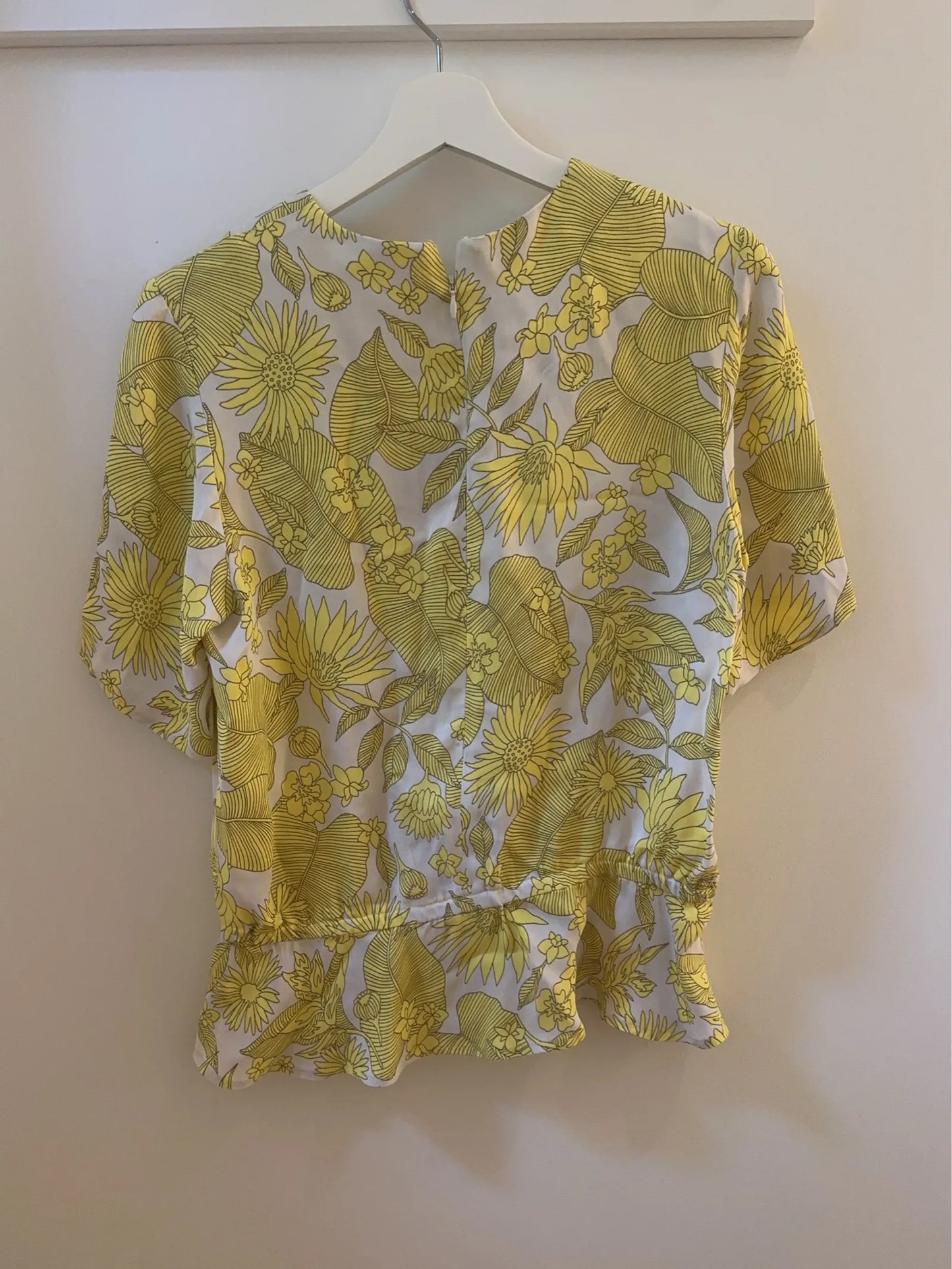 Baum und Pferdgarten-blus NWOT