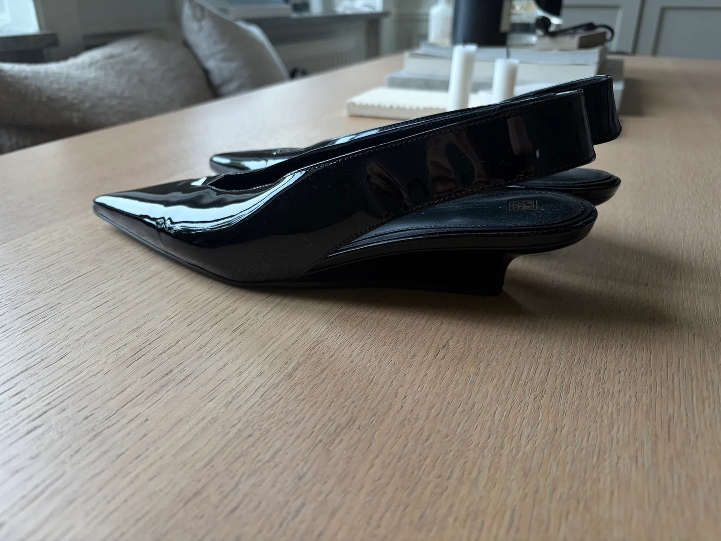 Toteme Patent-leather Wedge Slingback-klackar NWOT