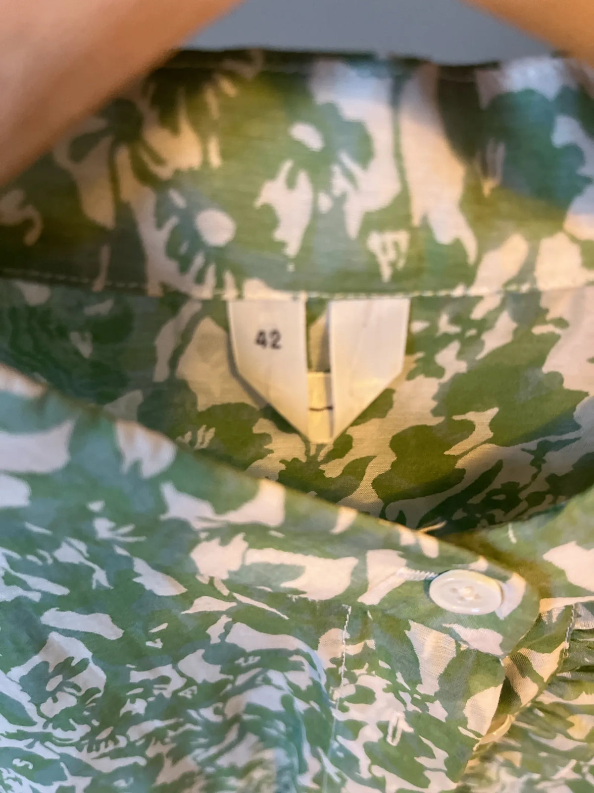 Arket-blus