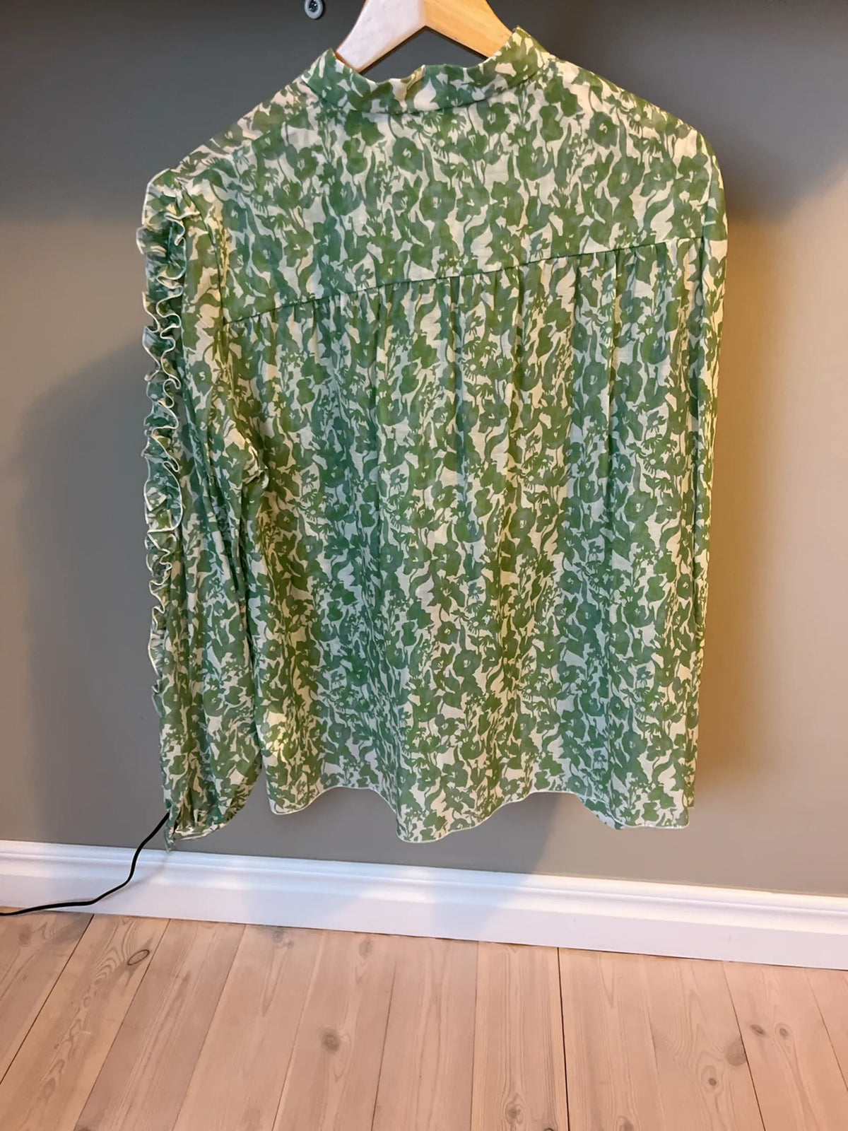 Arket-blus