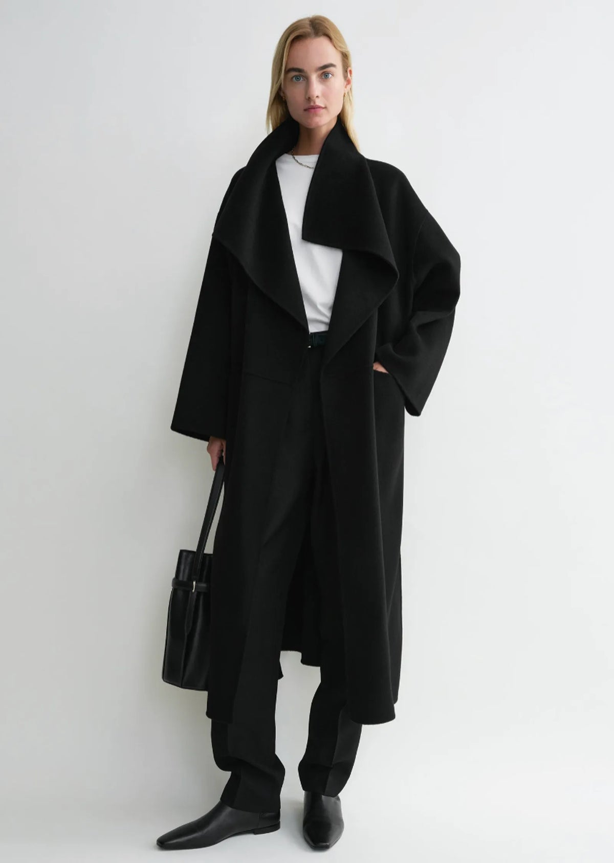 Toteme Signature Wool Cashmere Black Coat