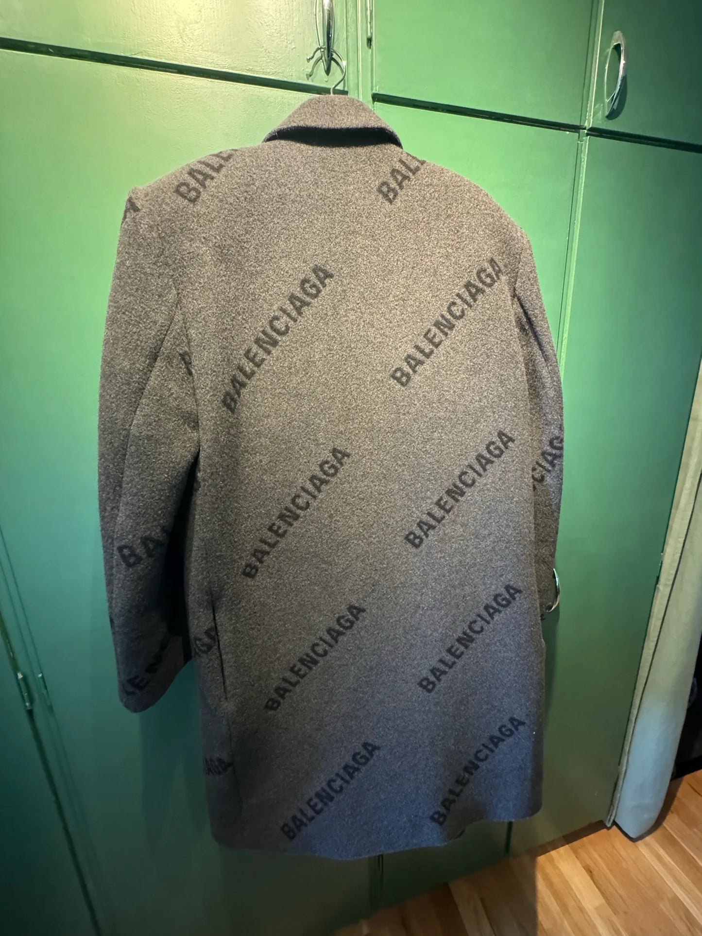 Balenciaga-kashmirkappa NWOT
