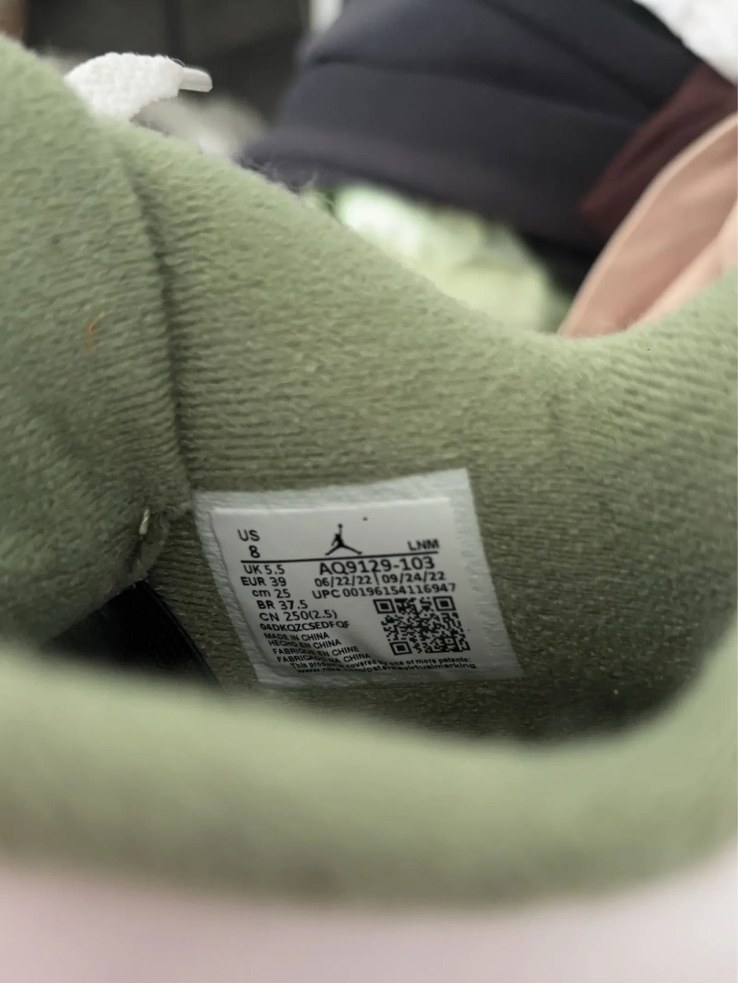 Jordan-skinnsneakers