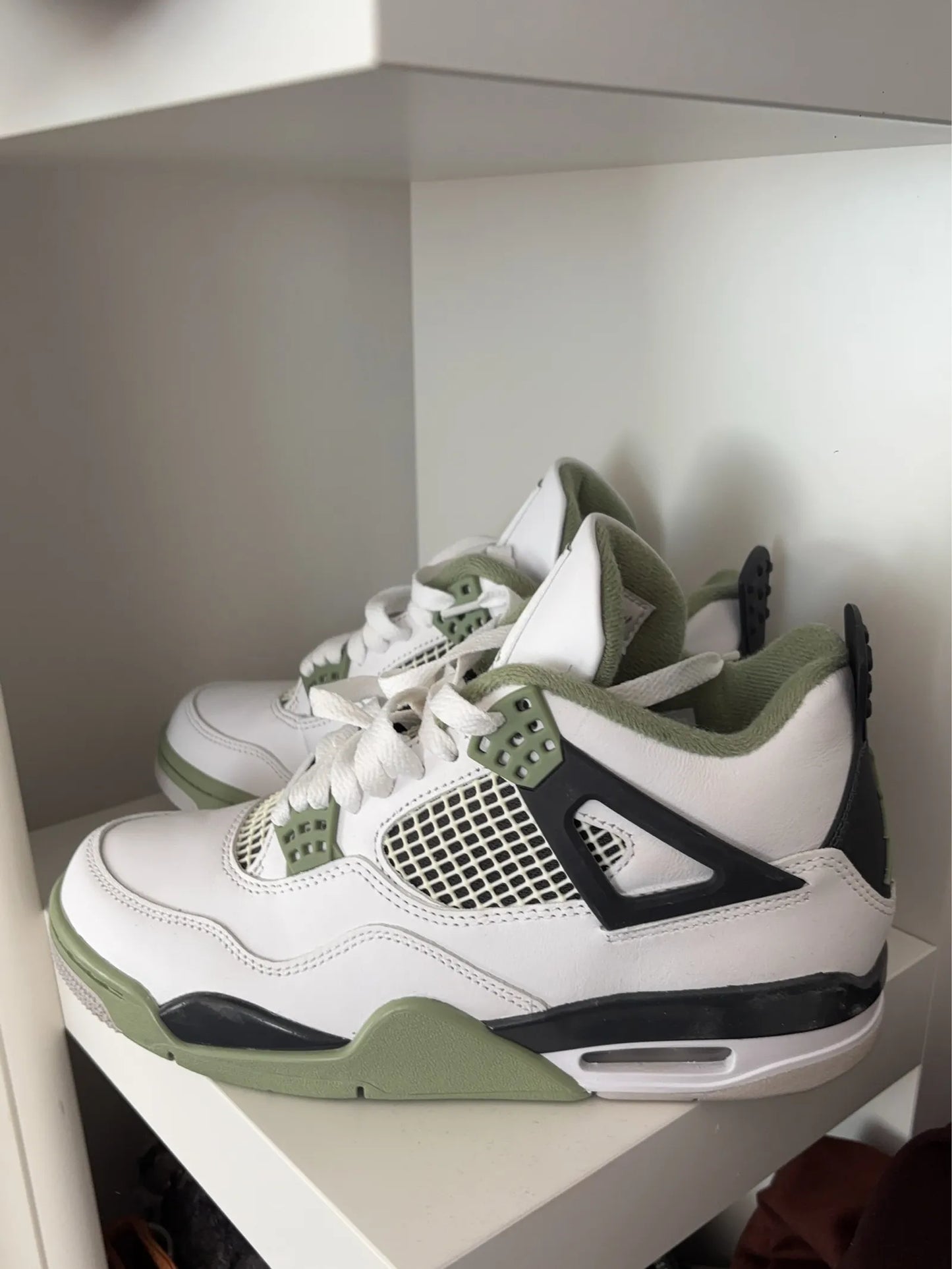 Jordan-skinnsneakers