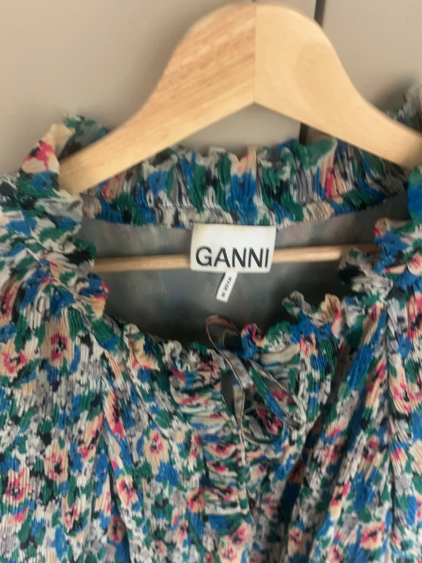 Ganni-blus