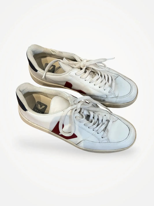 Veja-skinnsneakers