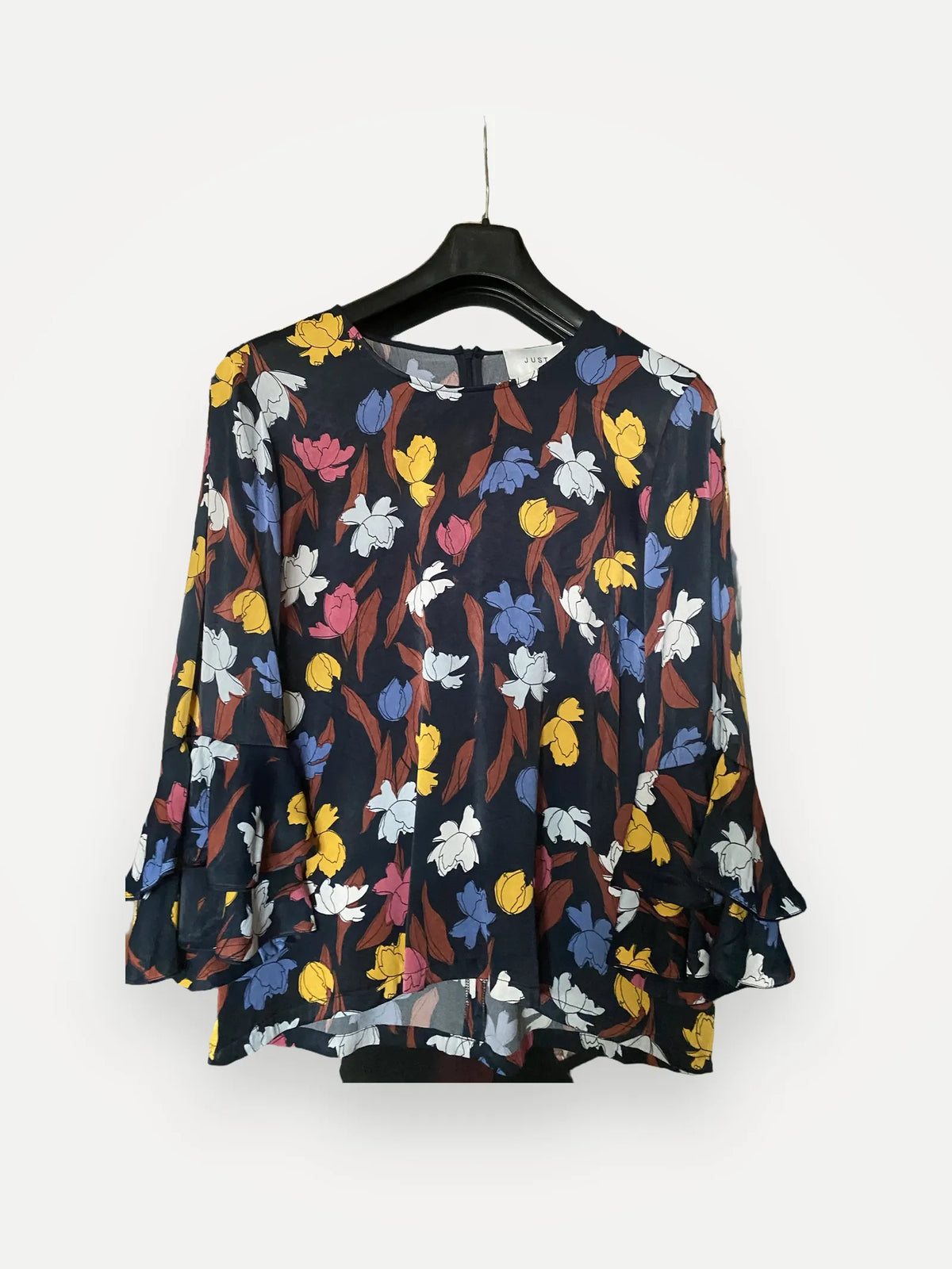 Just Female-blus