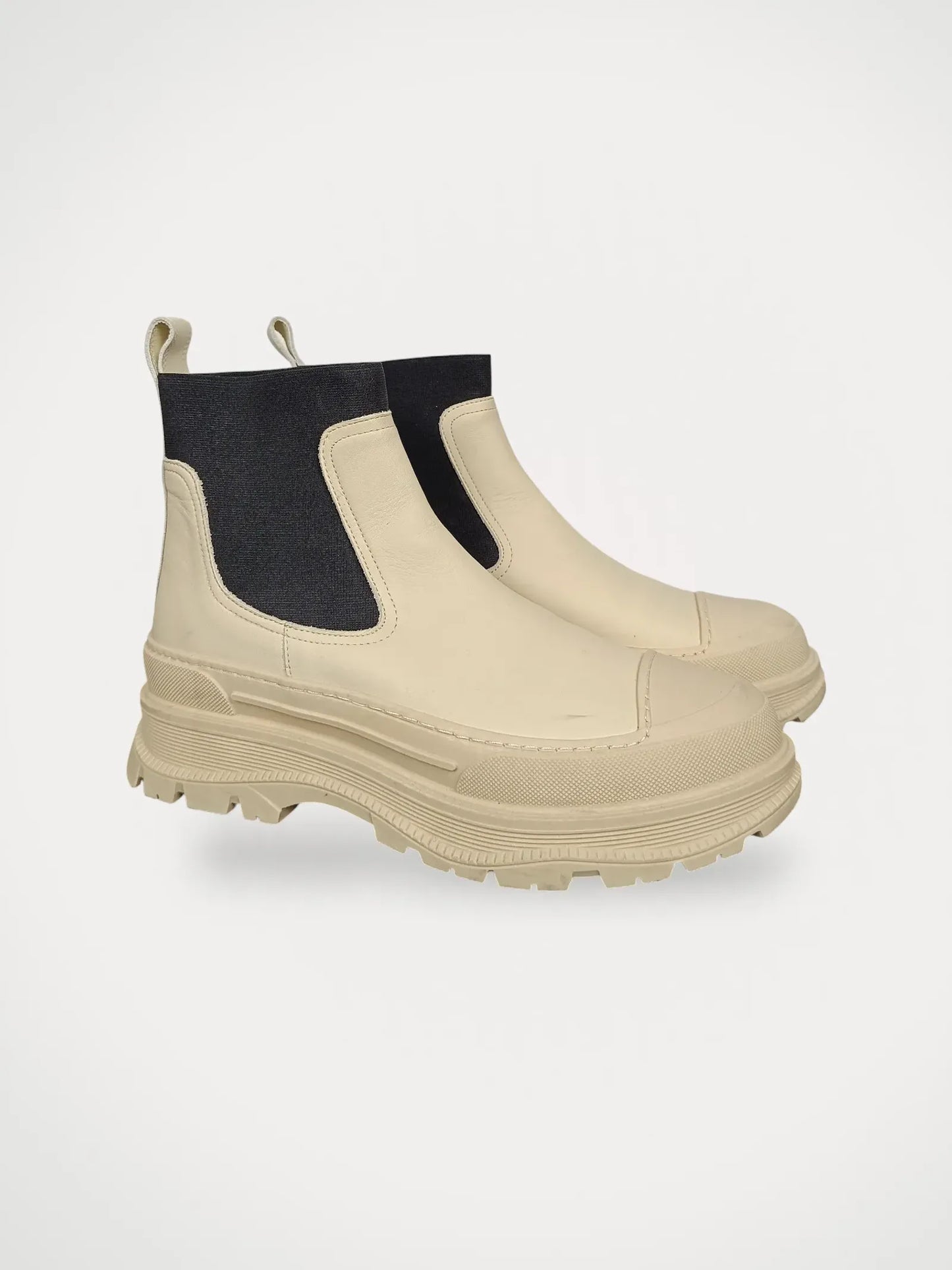 Flattered Lena Chelsea-skinnboots NWOT