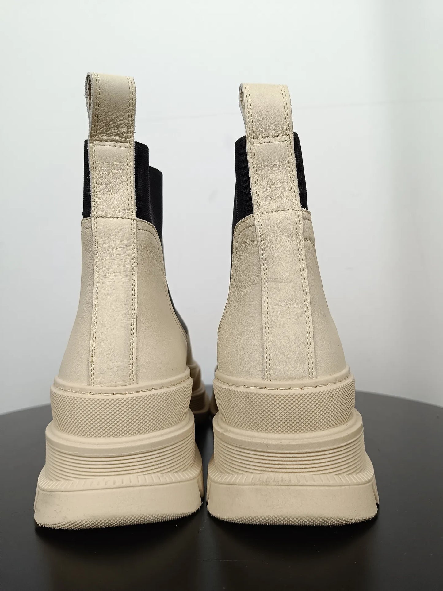 Flattered Lena Chelsea-skinnboots NWOT