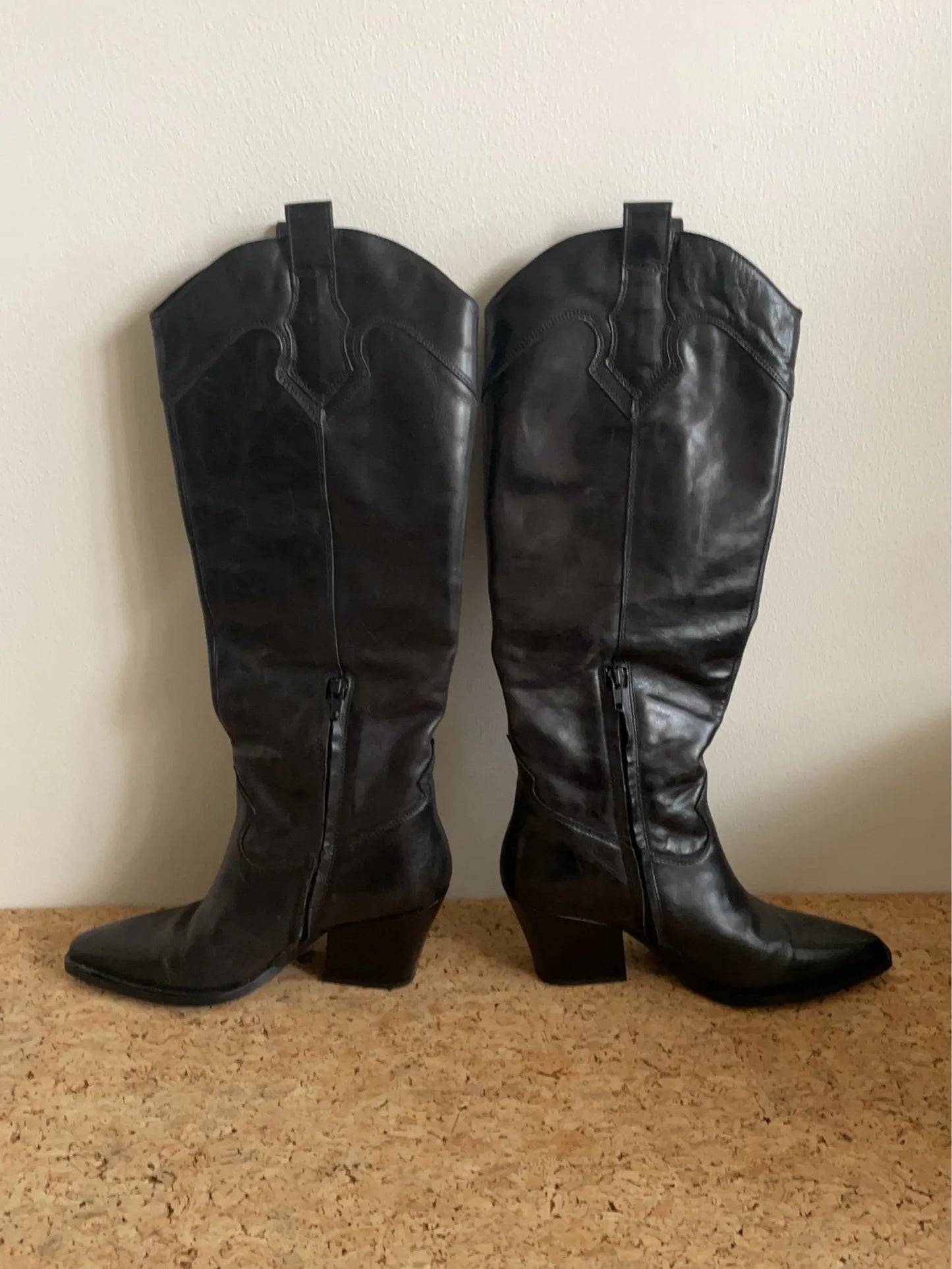 K.Cobler-skinnboots