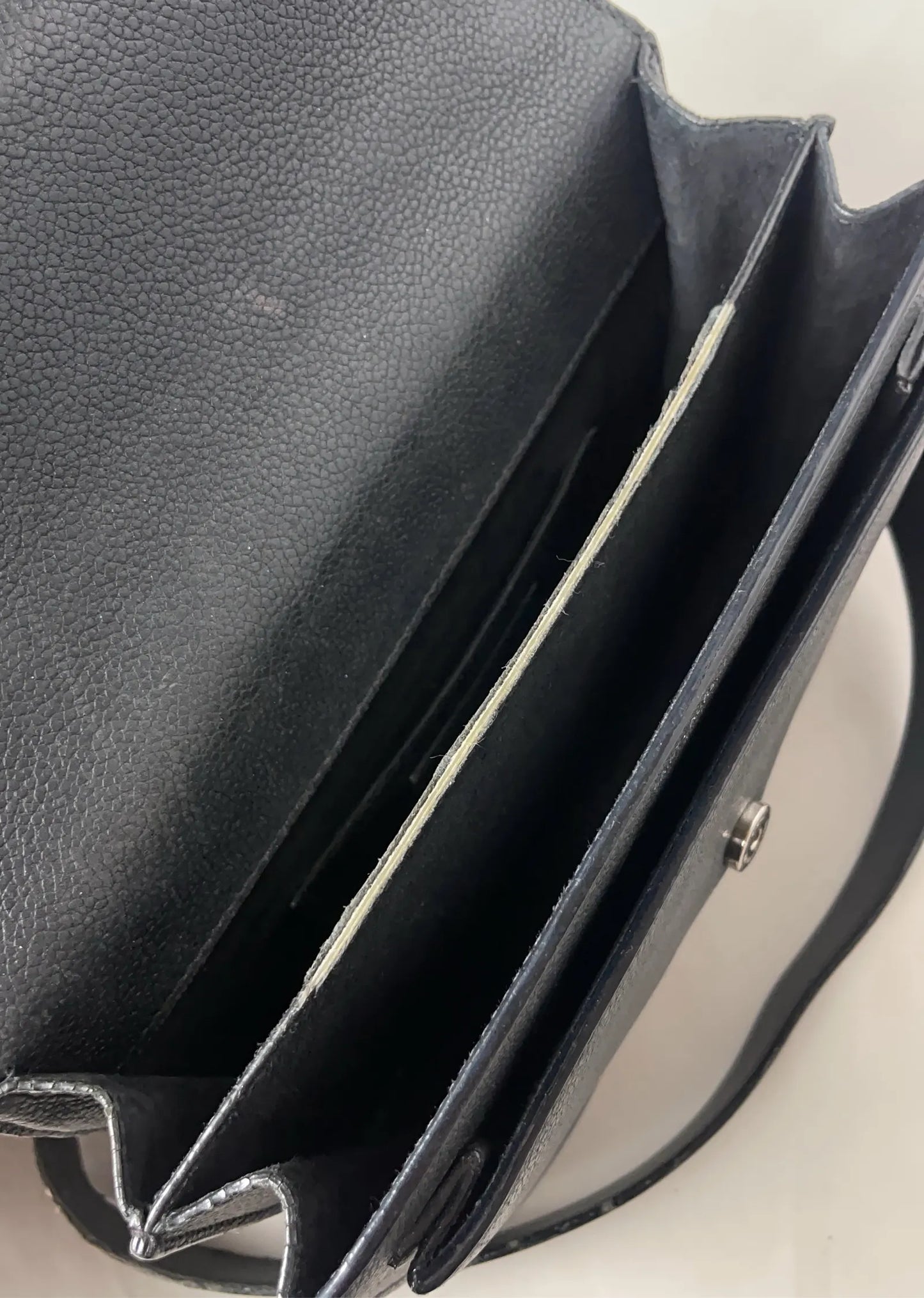 Yves Saint Laurent Shoulder bag