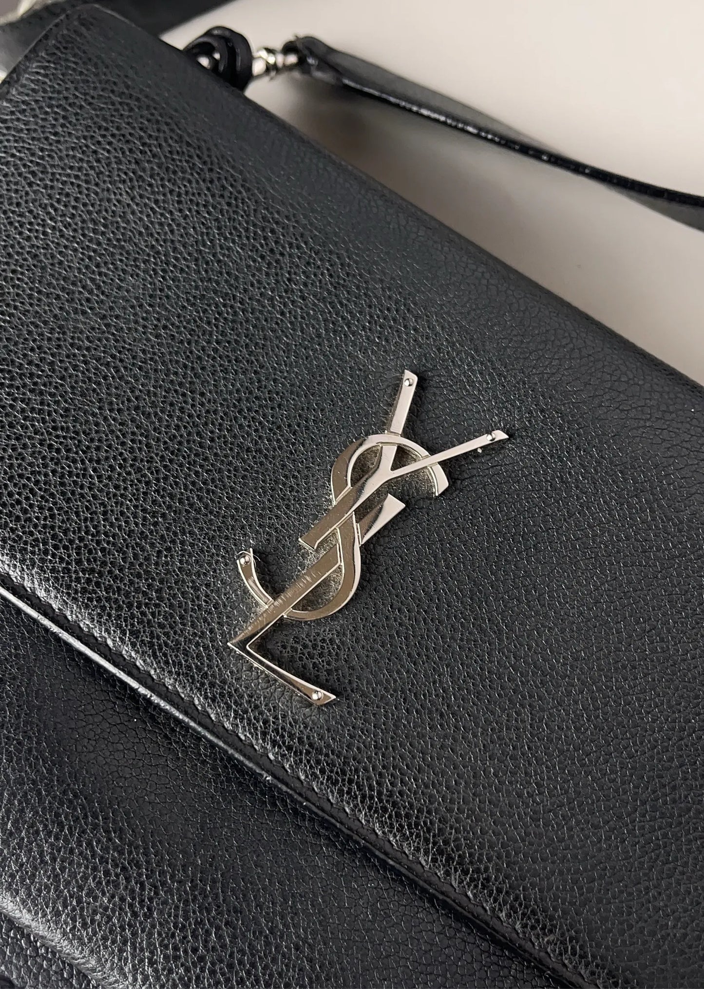 Yves Saint Laurent Shoulder bag