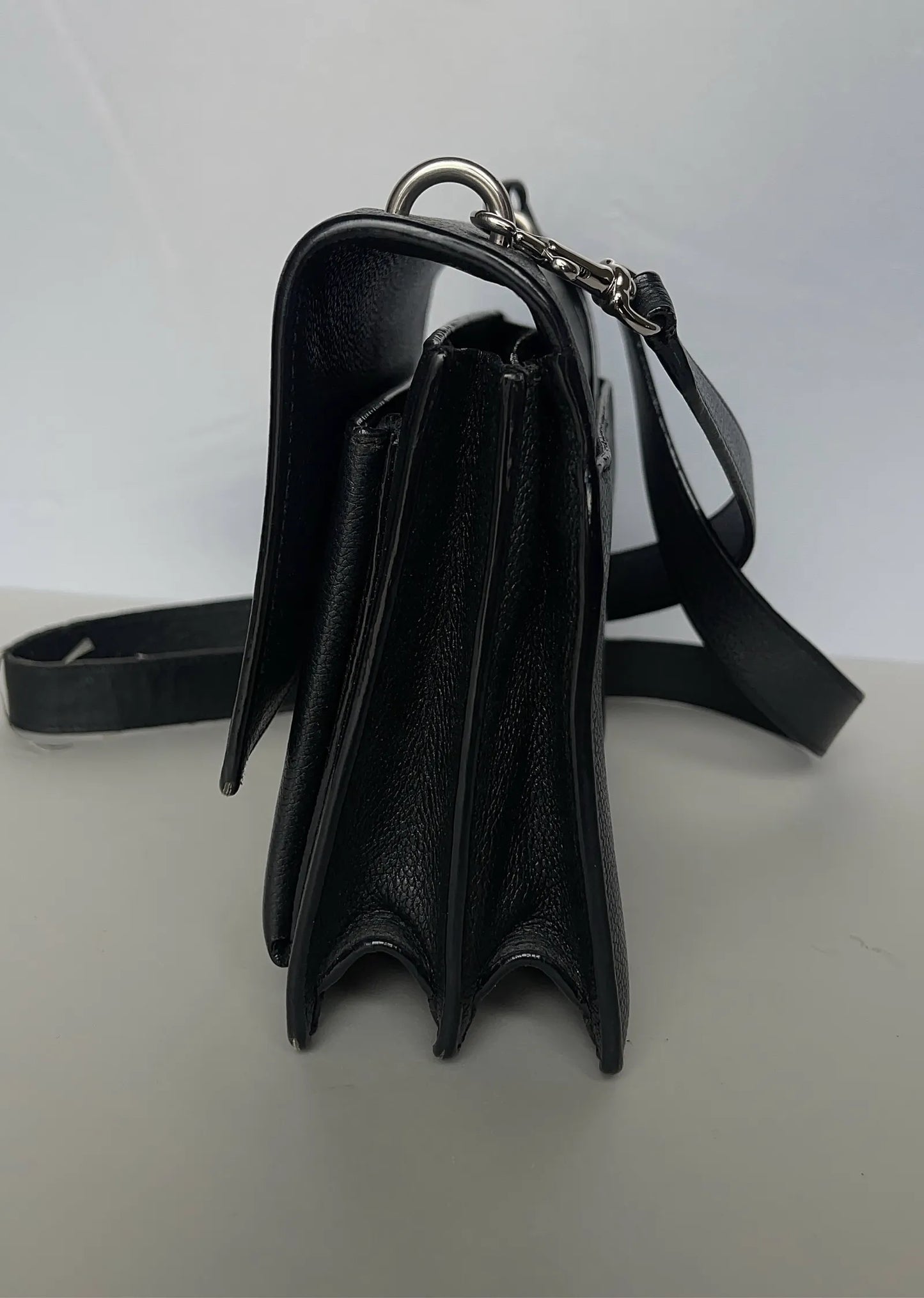 Yves Saint Laurent Shoulder bag