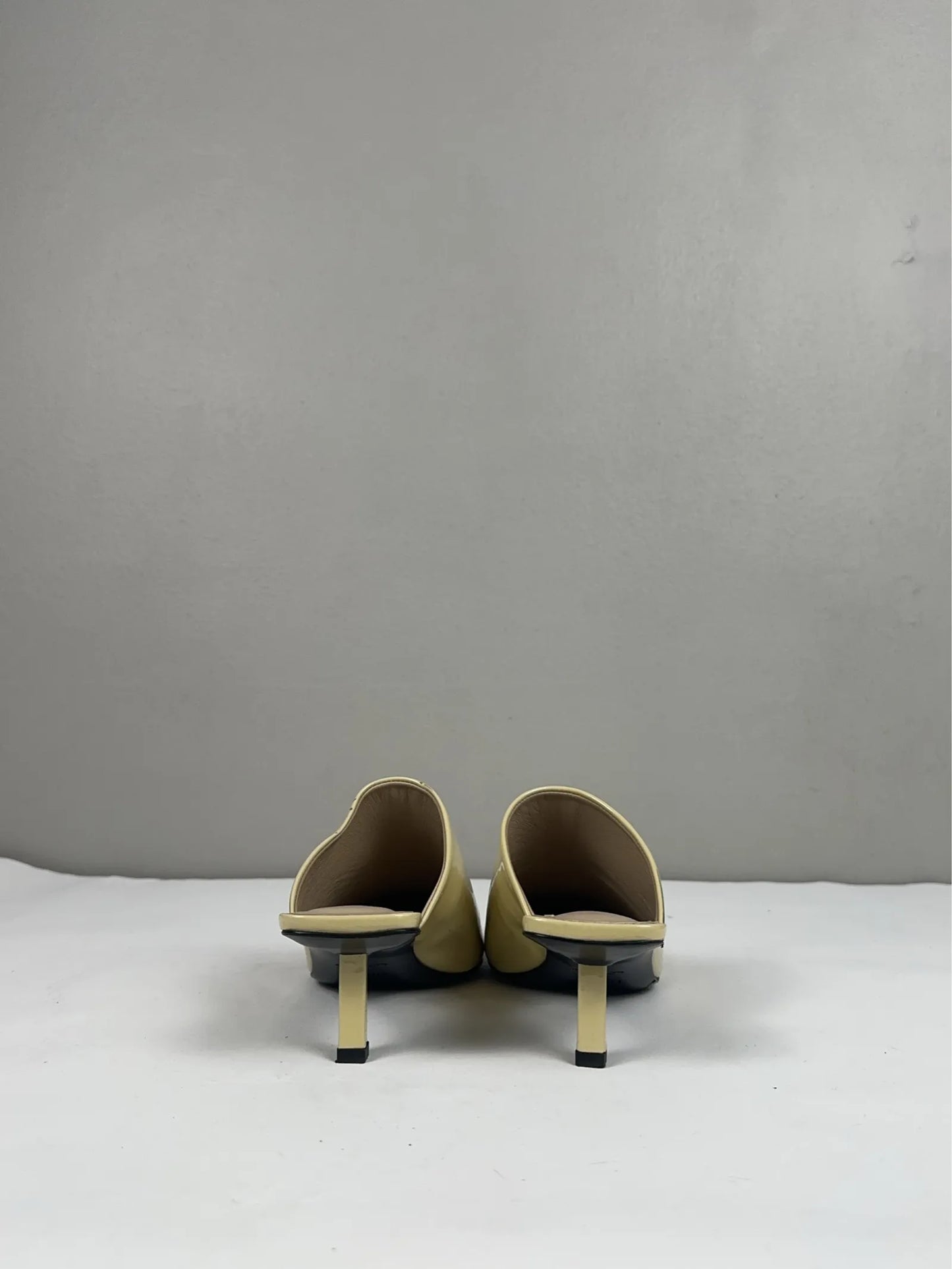 Filippa K-skinnklackar