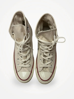 Converse-sneakers NWOT