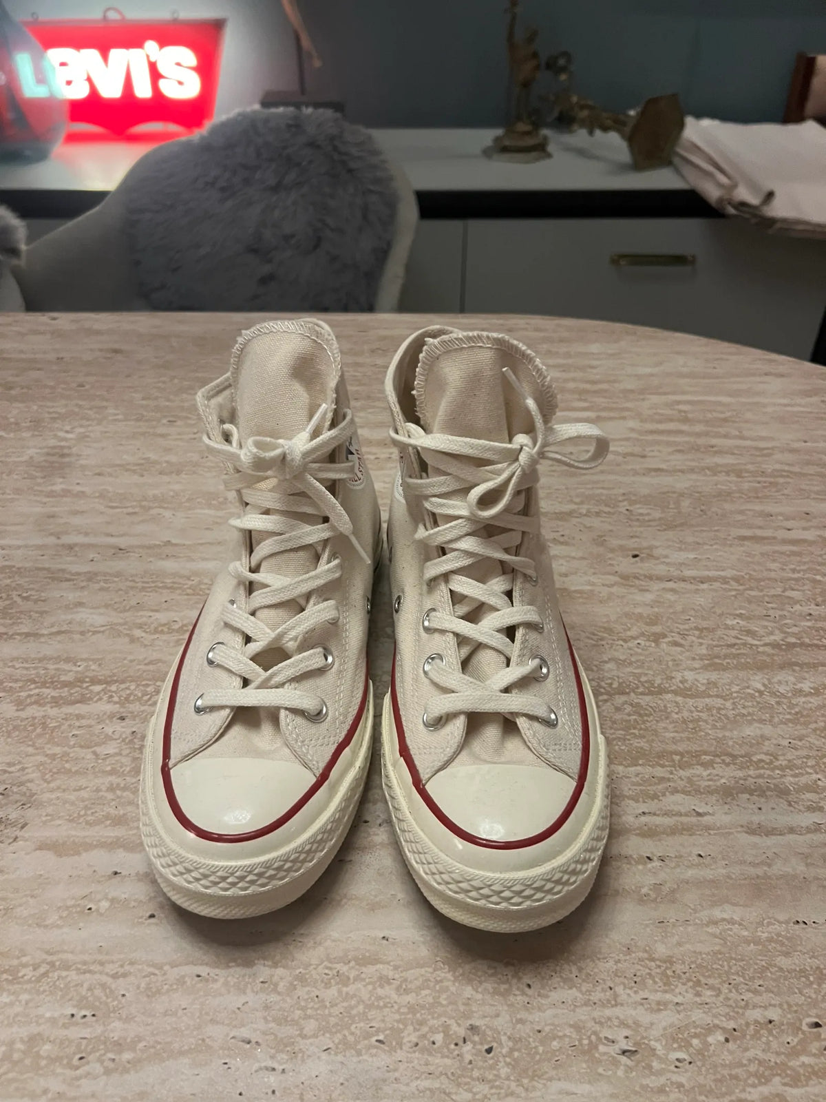 Converse-sneakers NWOT