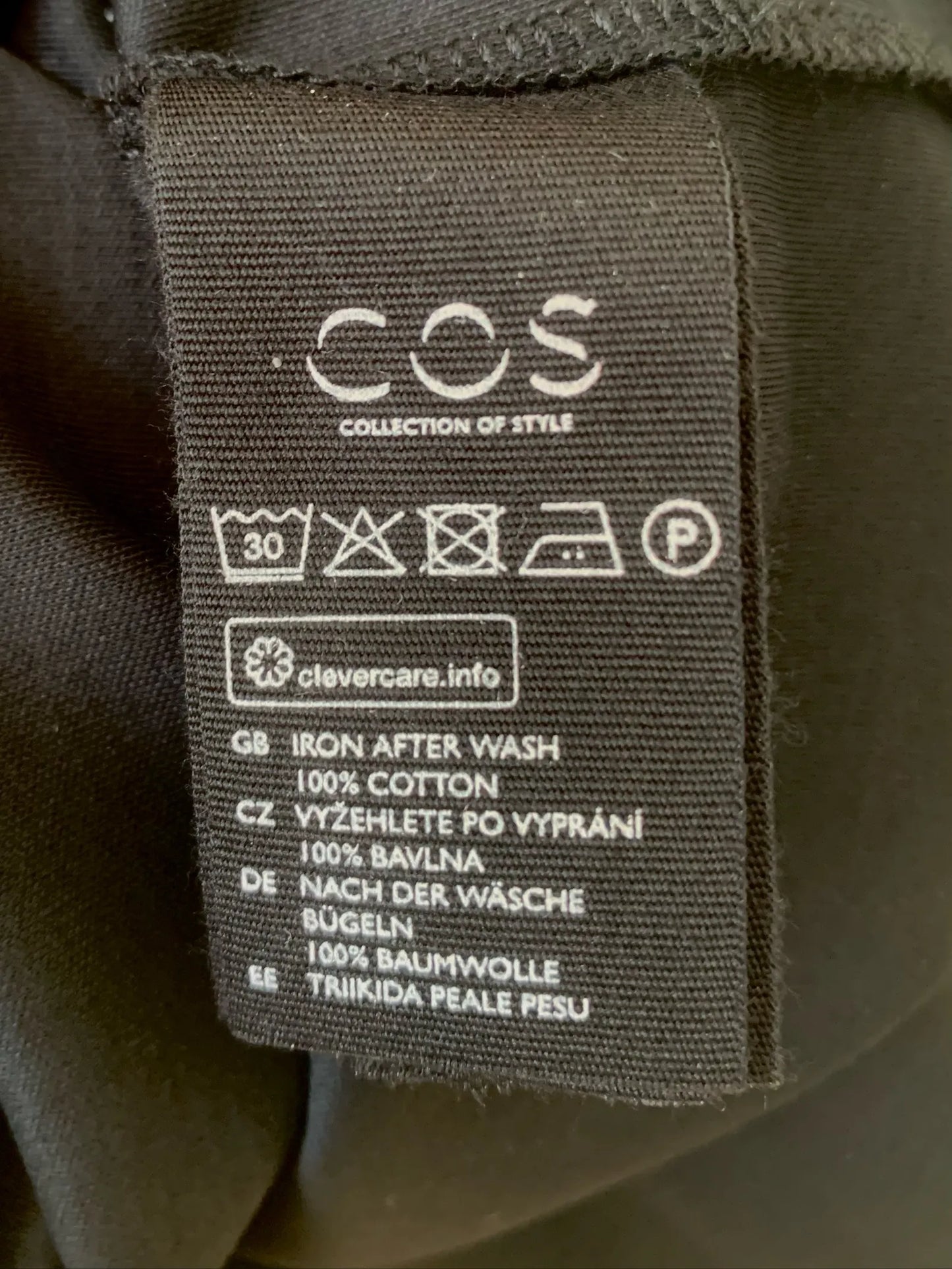 Cos-klänning