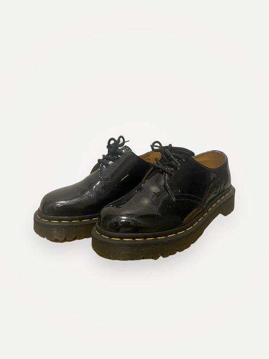 Dr. Martens-skinnskor