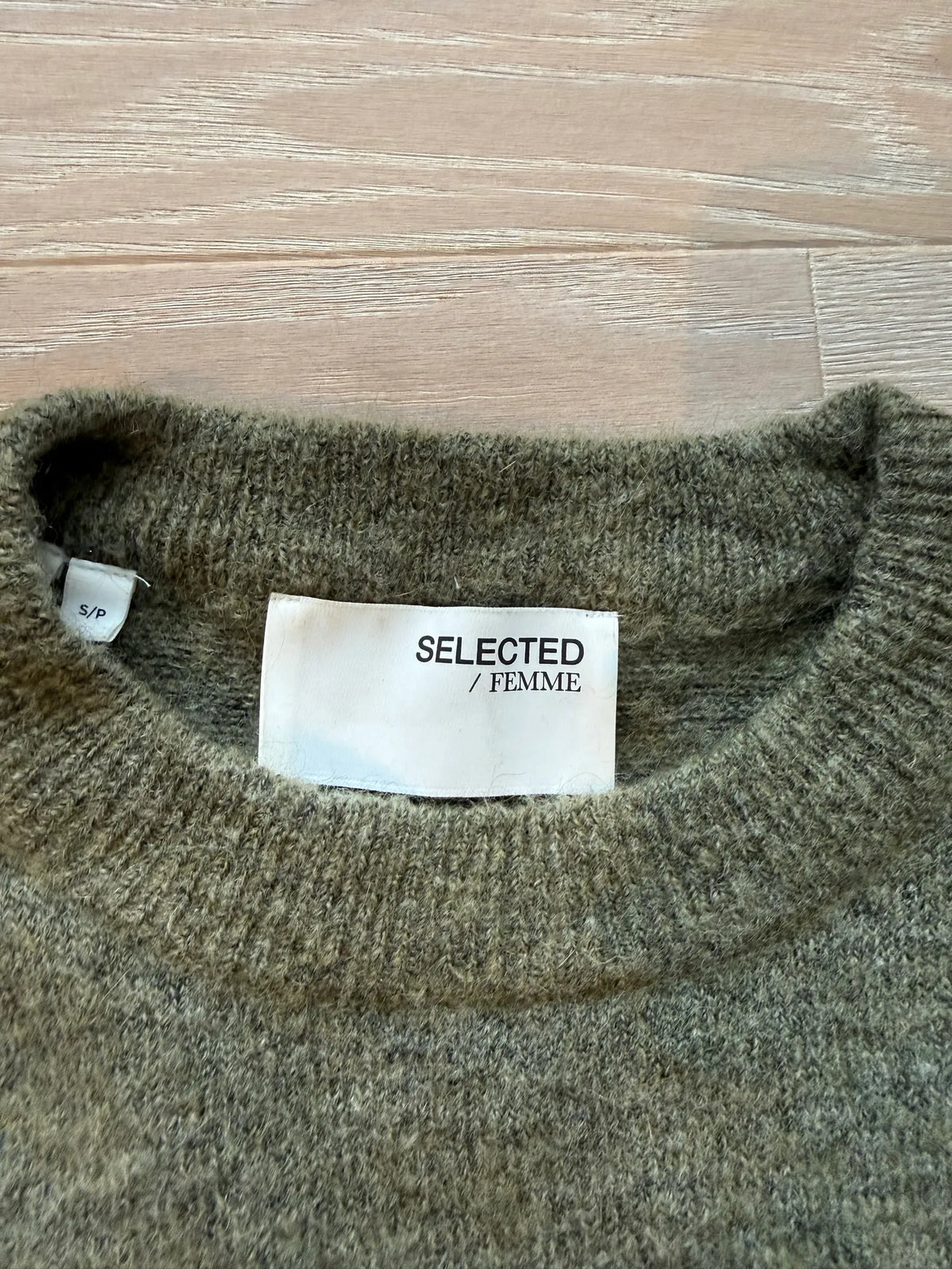 Selected-ullklänning