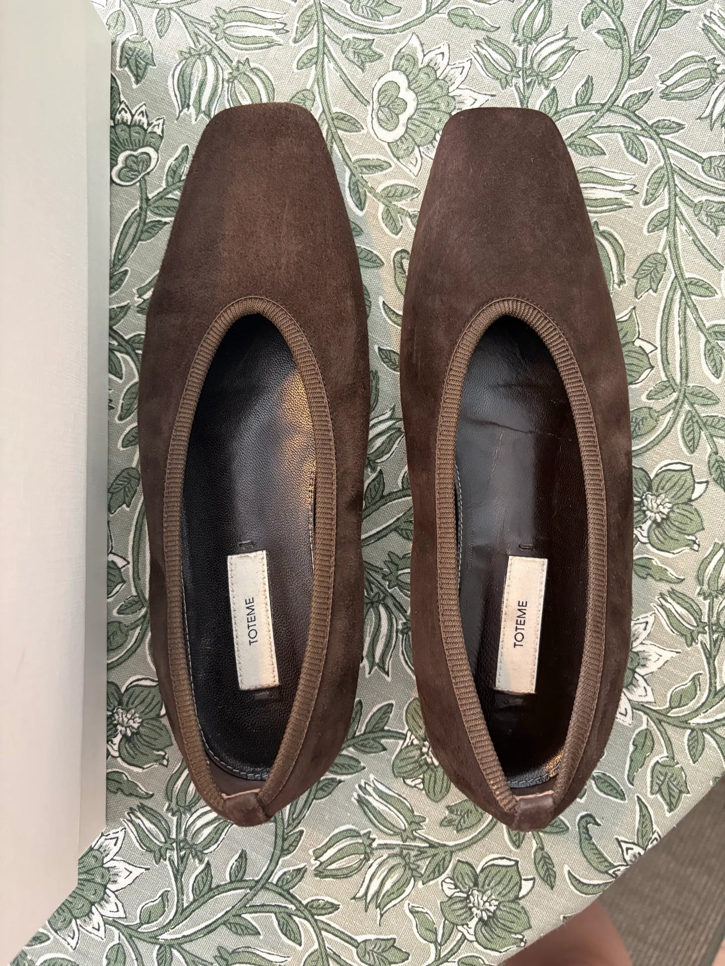 Toteme Minimalist Suede Ballerinas Ballet flats